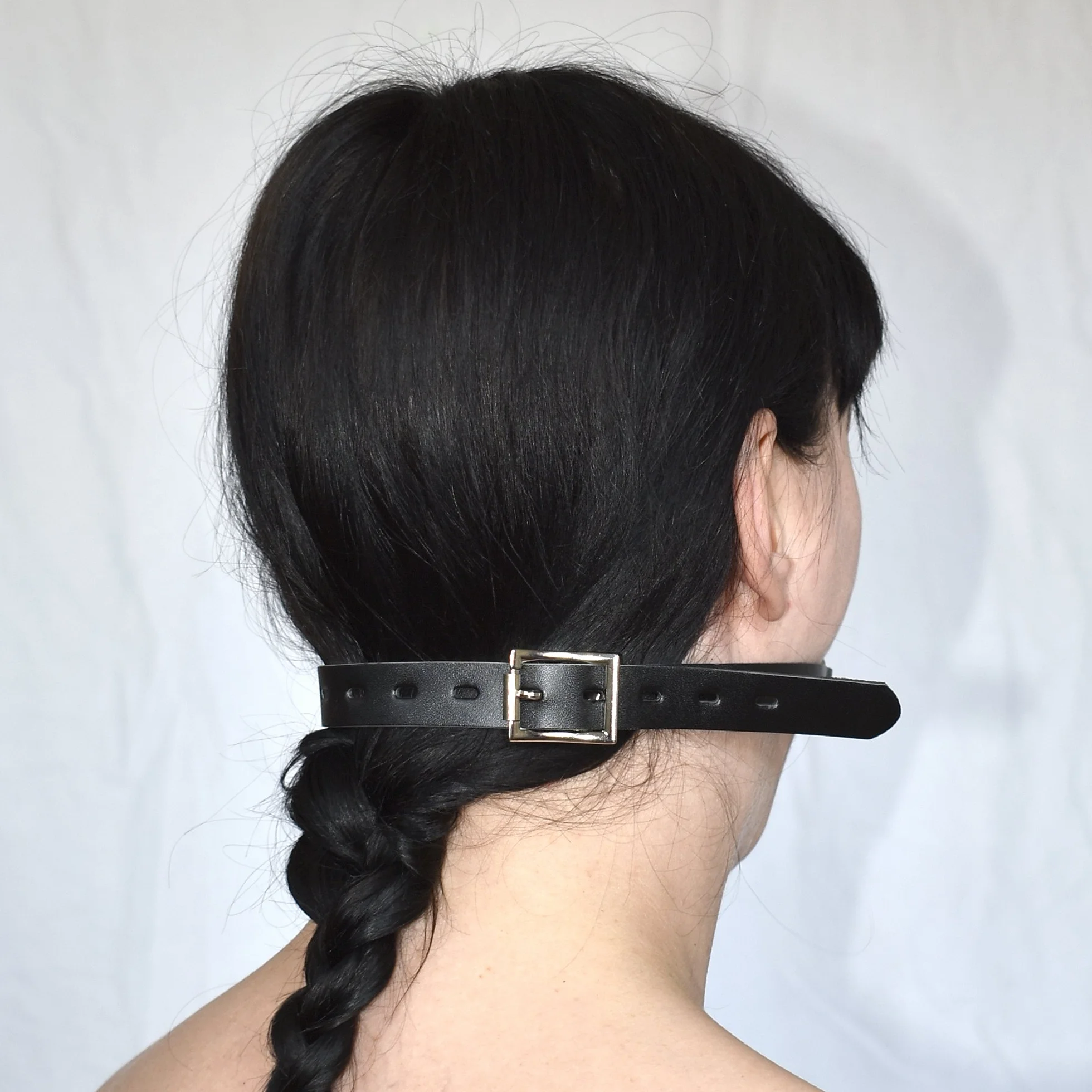 Bavaglio orale con serratura anelli metallici 4,0 cm ecopelle Bondage