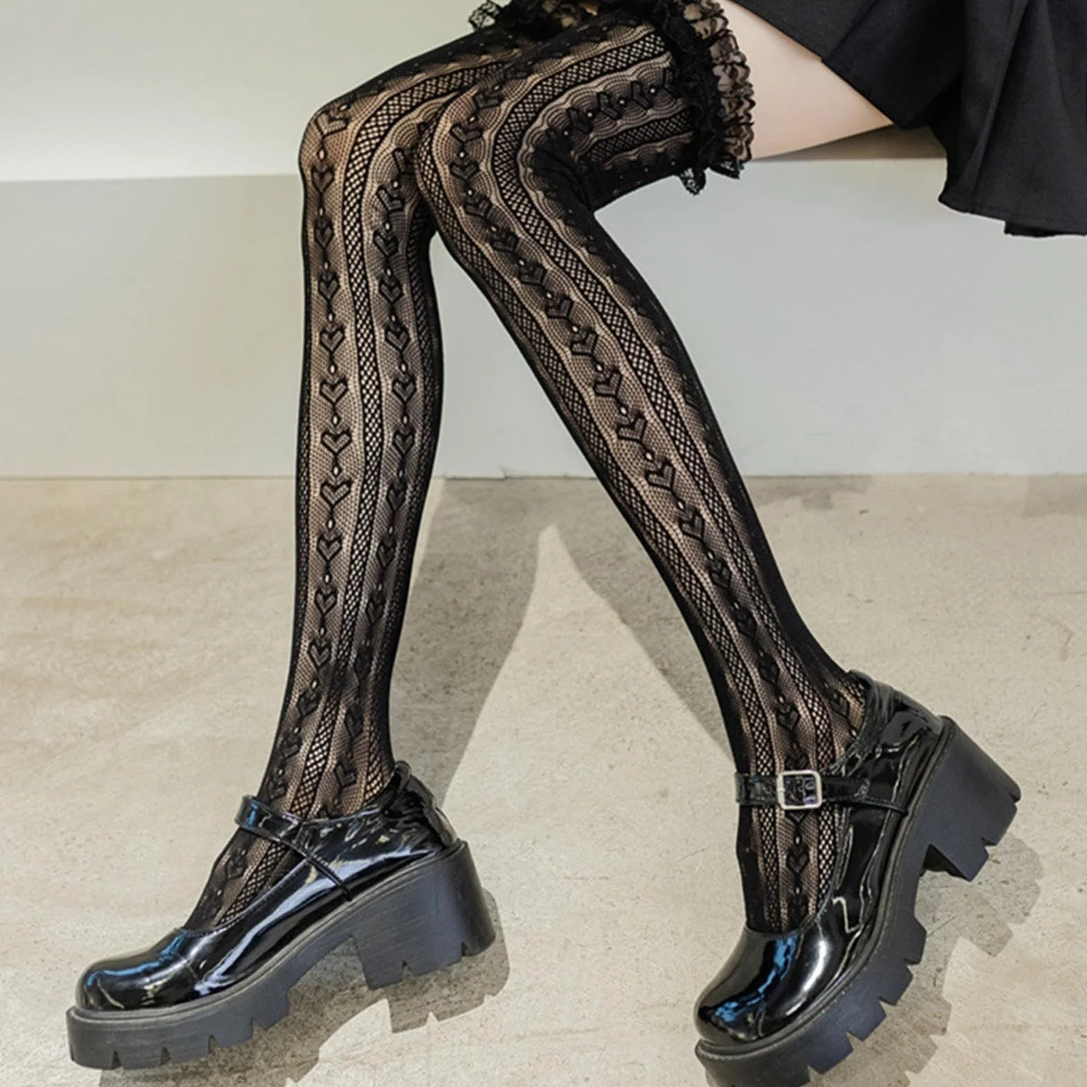 Calzini a vitello in pizzo da donna sopra il ginocchio JK Long Tube Love Lace Over the Knee Socks