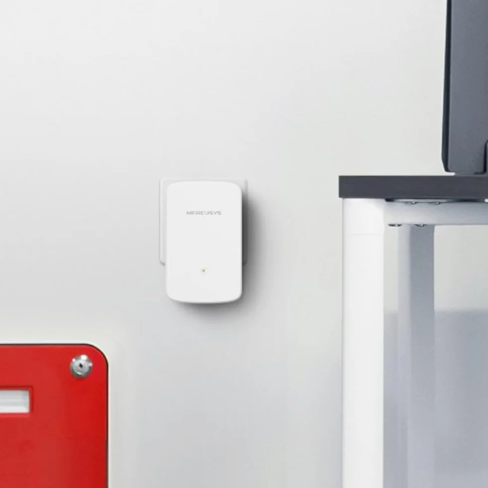 Mercusys TP-Link ME10 Ripetitore Wireless WiFi Extender e Access Point, Velocità Single Band 300Mbps, Porta LAN, Potenzia la tua Copertura Wi-Fi, Compatibile con Modem Router