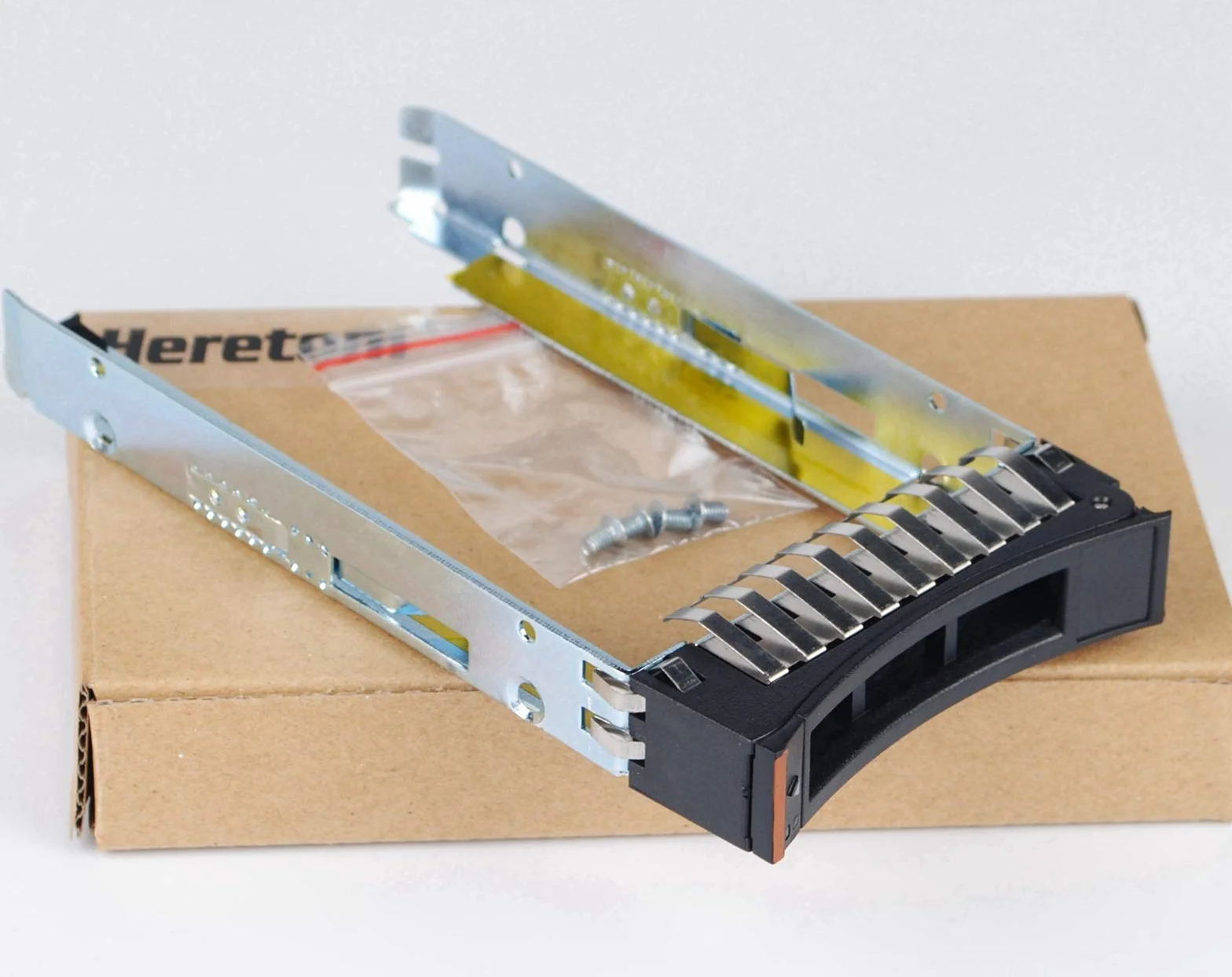 2,5 pollici Vassoio di Ricambio per Hard Disk SFF SAS SATA Tray Caddy Compatibile Con IBM 44T2216 x3250 x3550 x3650 x3500 x3200 x3400 M2 M3 M4 HS12 HS22