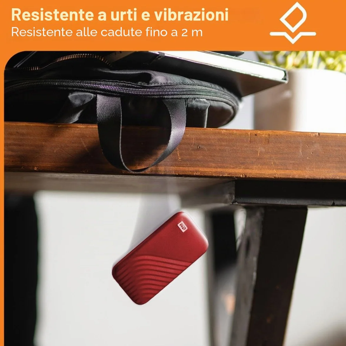 WD My Passport SSD, 2TB SSD Esterno, SSD portatile con tecnologia NVMe, USB-C, con velocità di lettura fino a 1050 MB/s, 1000 MBs in scrittura, funziona con PC, Xbox e Playstation, Rosso