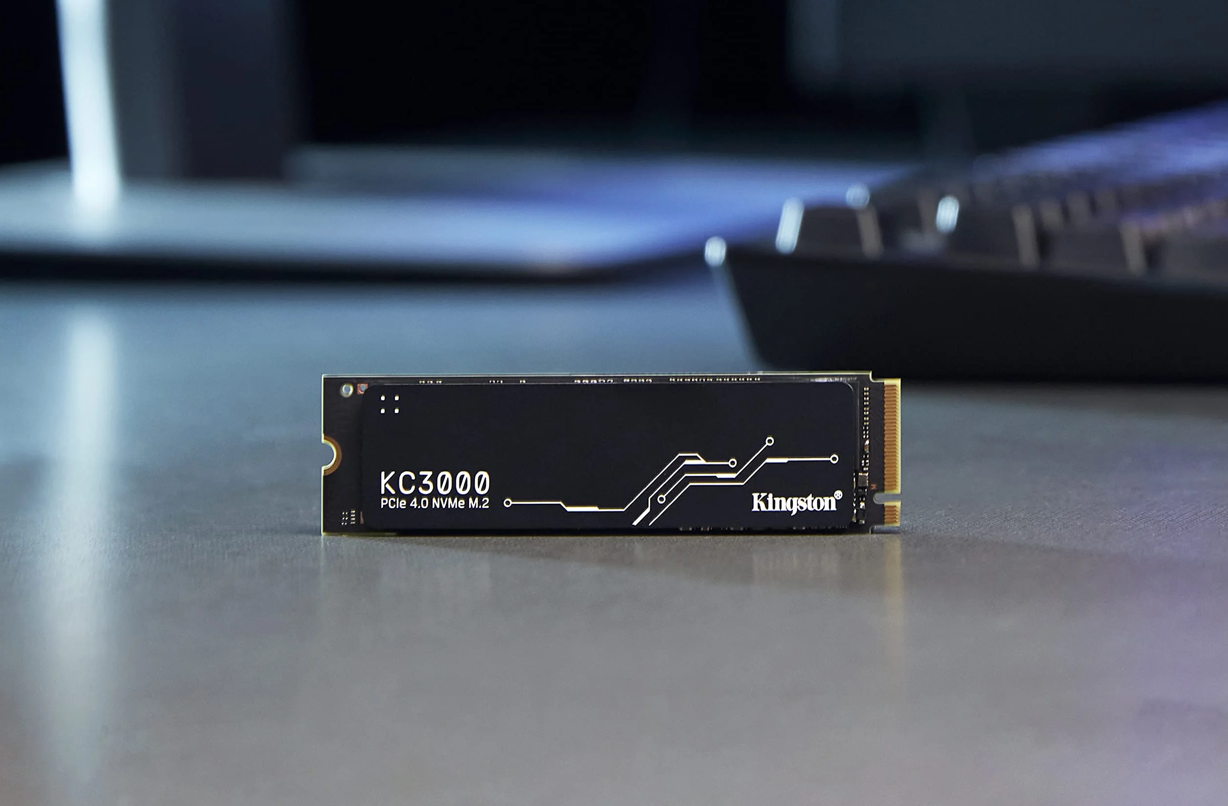 Kingston KC3000 PCIe 4.0 NVMe M.2 SSD - Storage ad alte prestazioni per PC desktop e laptop -SKC3000S/1024G