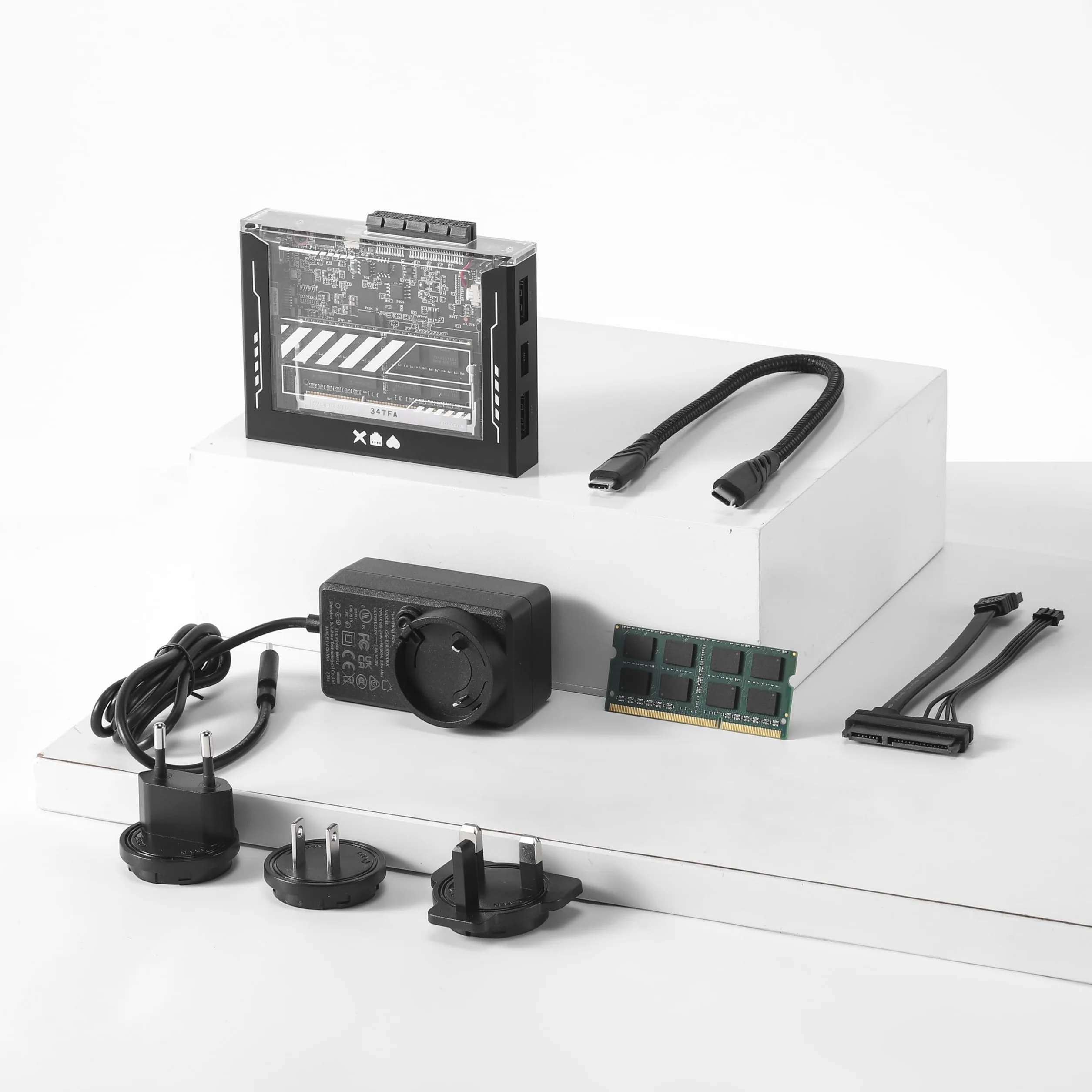 ZimaBlade 7700 Bundle Server X86 a scheda singola con RAM e adattatore Type-C, PCIe x4, Gigabit Ethernet 4K, storage rete E3950