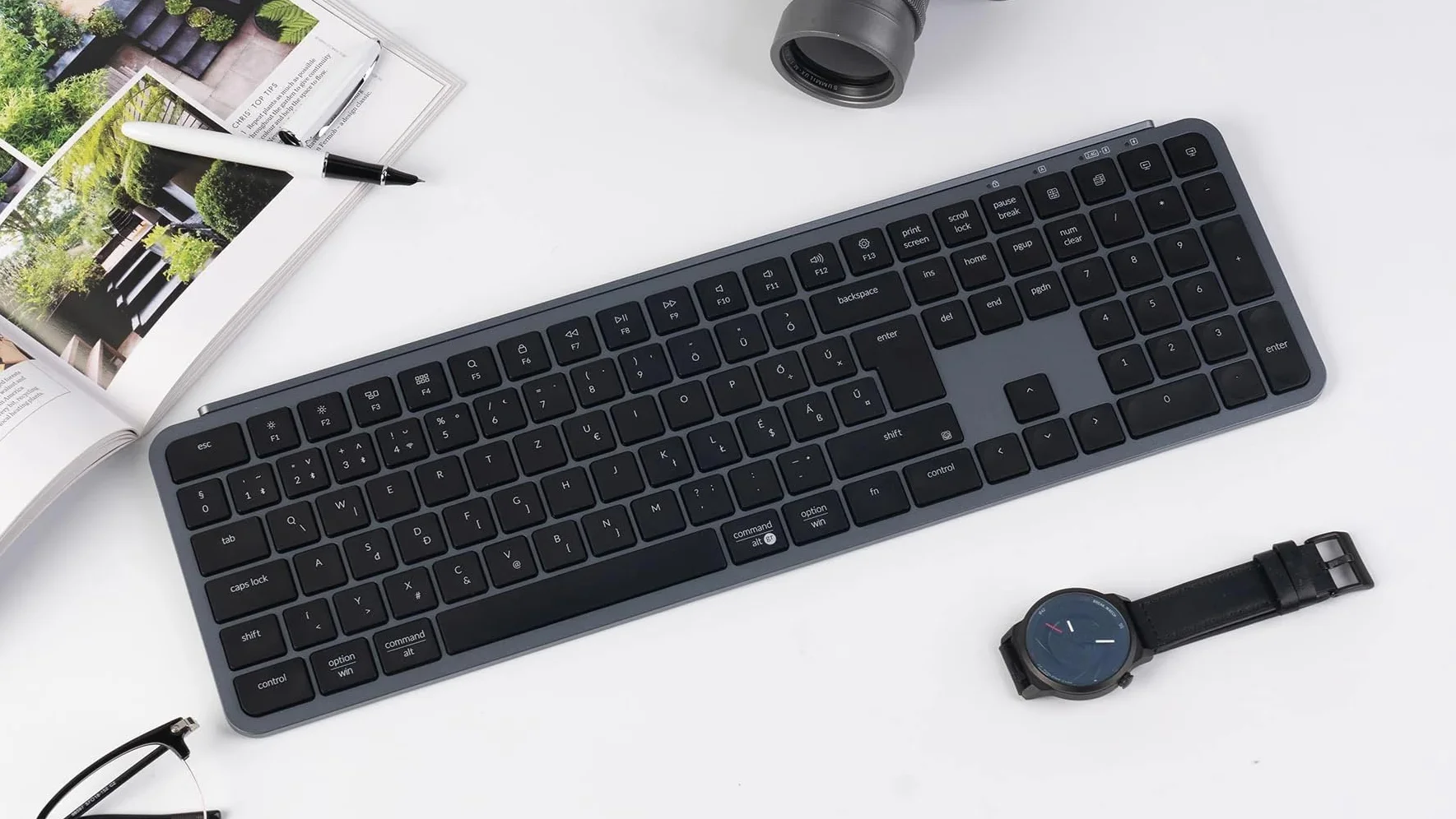Keychron B6 Pro Tastiera Wireless Full Size Italiano ISO QWERTY ZMK 2.4 GHz Bluetooth Cablata Grigio Siderale