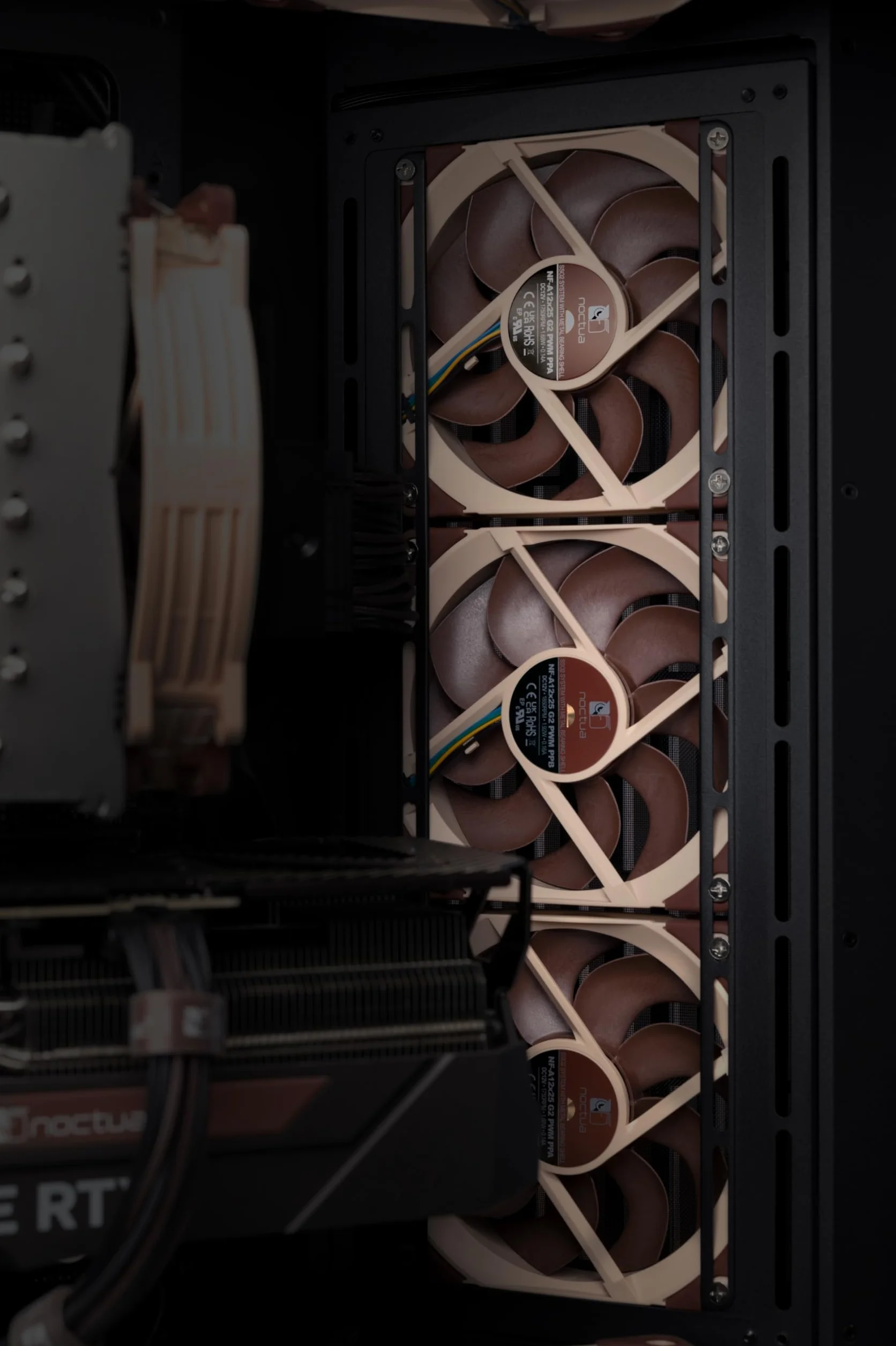 Noctua NF-A12x25 G2 PWM Sx2-PP, Set di Due Ventole per Configurazioni di Tipo Push-Pull e Fianco a Fianco (Marrone)