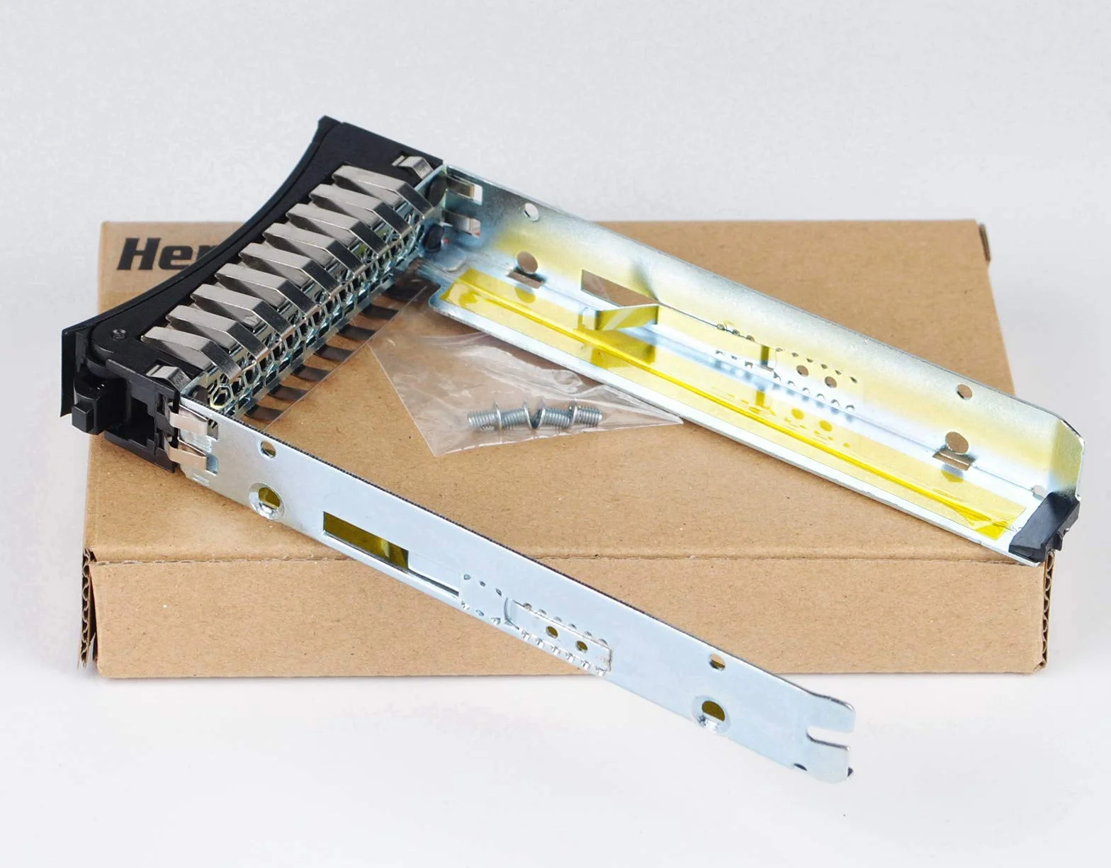 2,5 pollici Vassoio di Ricambio per Hard Disk SFF SAS SATA Tray Caddy Compatibile Con IBM 44T2216 x3250 x3550 x3650 x3500 x3200 x3400 M2 M3 M4 HS12 HS22