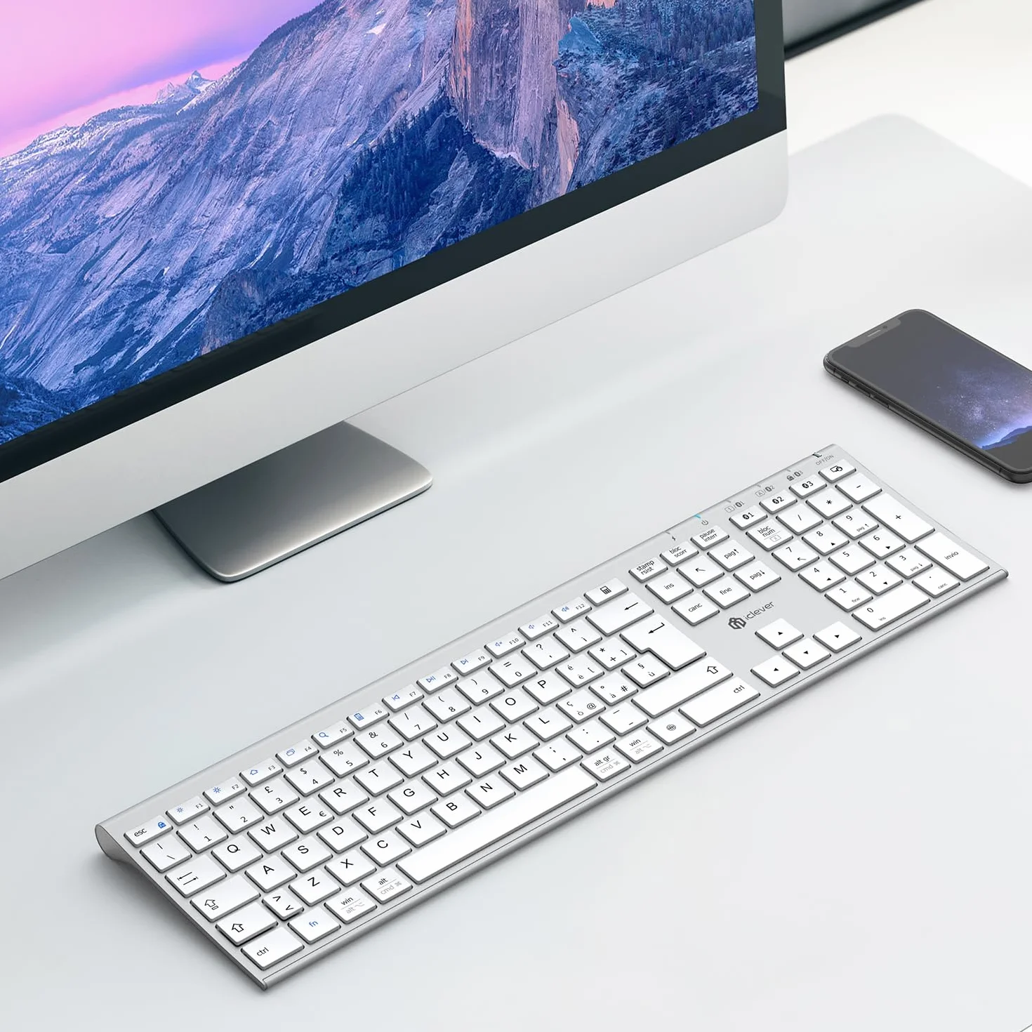 iClever Tastiera Bluetooth Wireless Full Size Layout Italiano QWERTY Ricaricabile USB-C Bluetooth 5.1