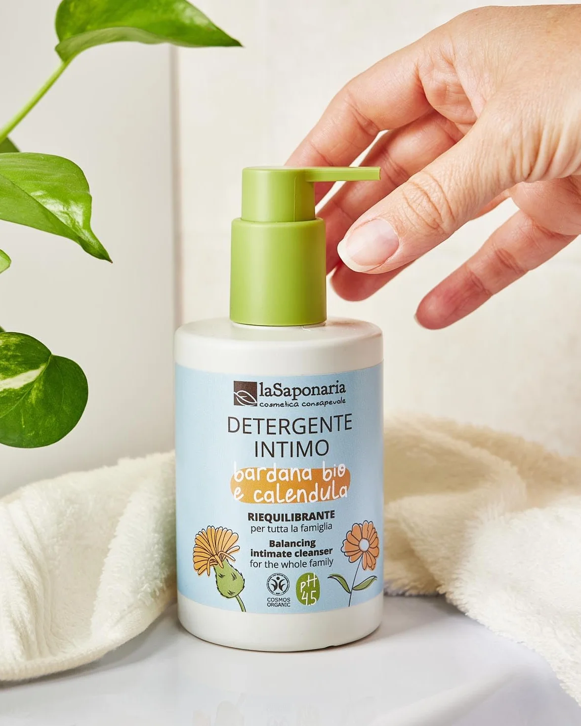 La Saponaria Detergente Intimo Riequilibrante pH 4.5 250 ml Bardana Bio Calendula