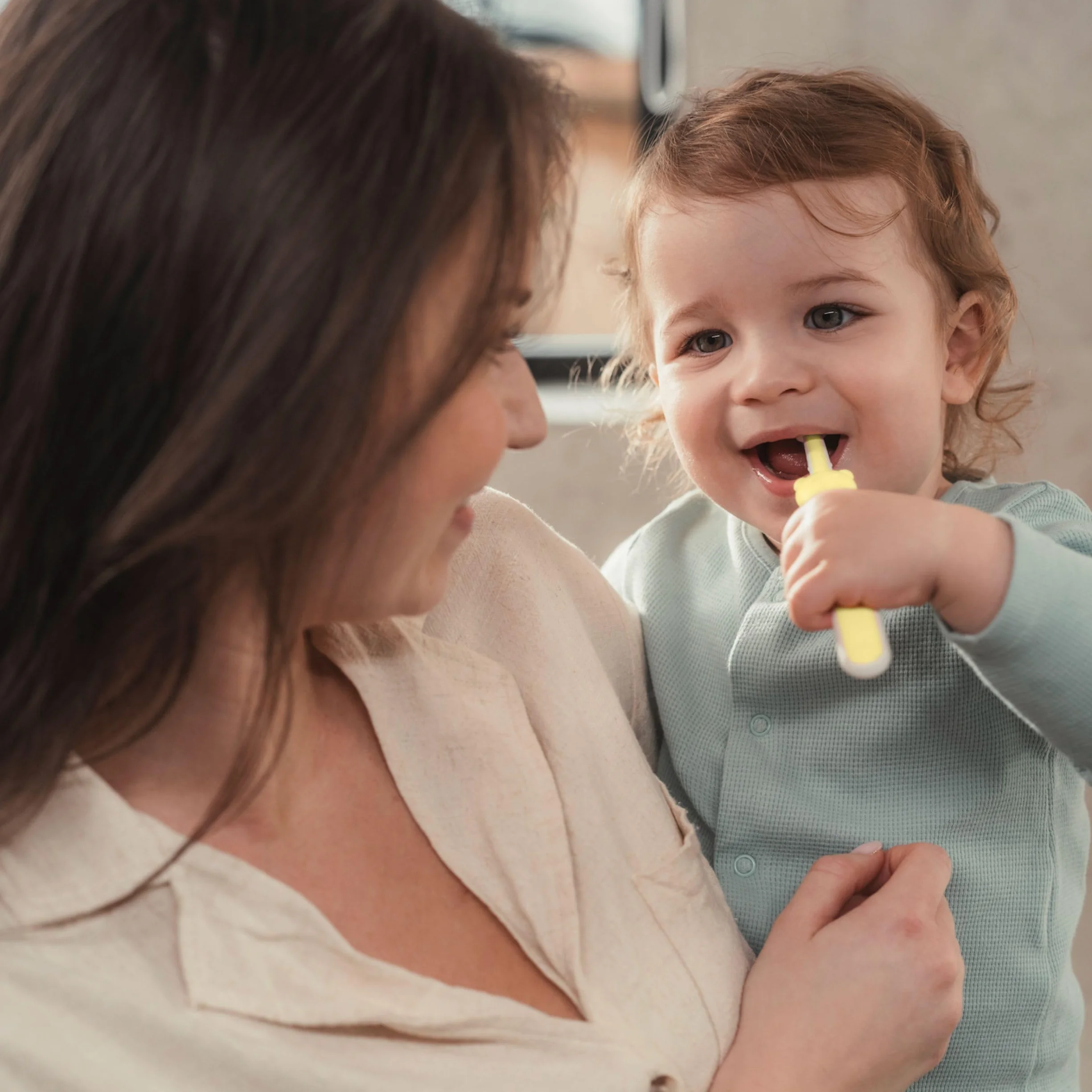 MAM Learn to Brush Set da 2: Spazzolino Denti Bambini 5+ Mesi e Baby’s Brush Setole Morbide 6+ Mesi, Azzurro