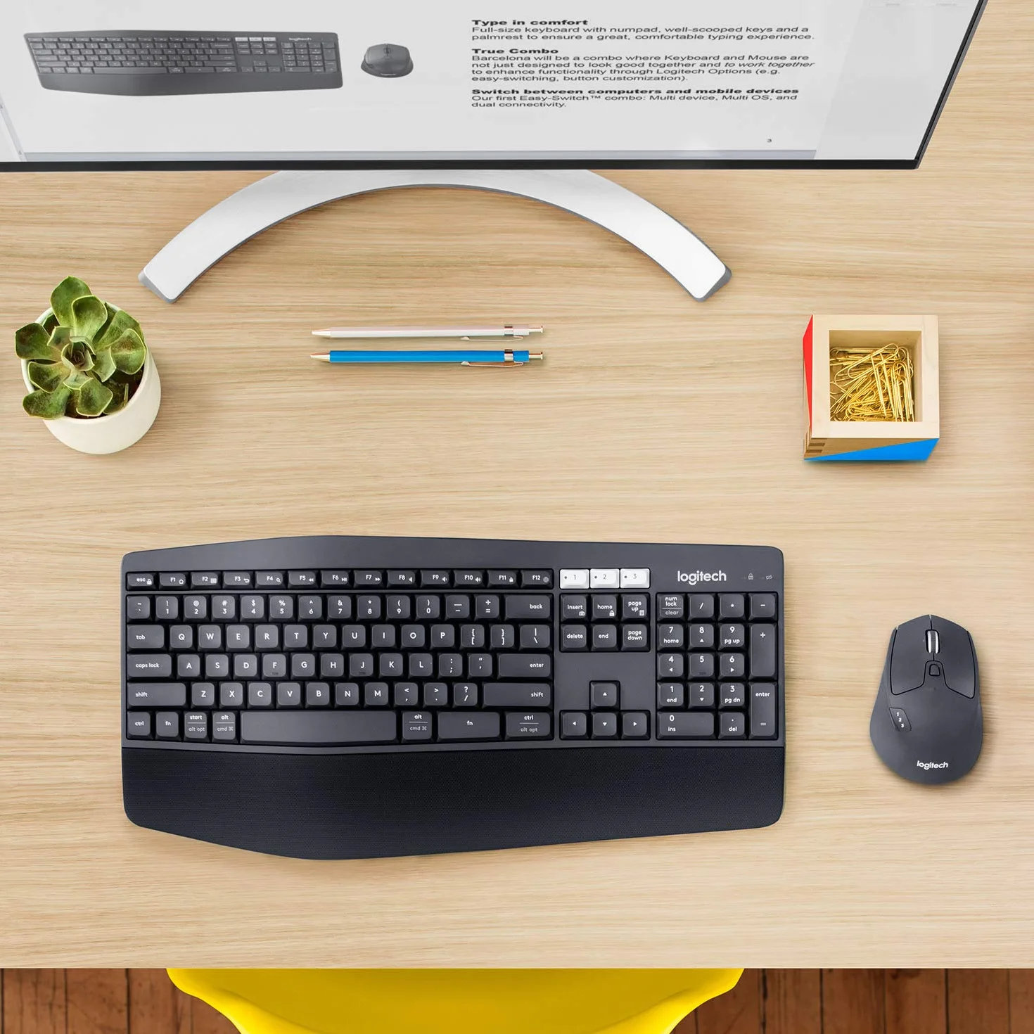 Logitech MK850 Kit Tastiera e Mouse Wireless Multidispositivo, Wireless e Bluetooth 2,4 GHz, 12 ‎Tasti Programmabili, Durata Batteria di 3 Anni, PC/Mac, Layout Italiano QWERTY ‎- Nero