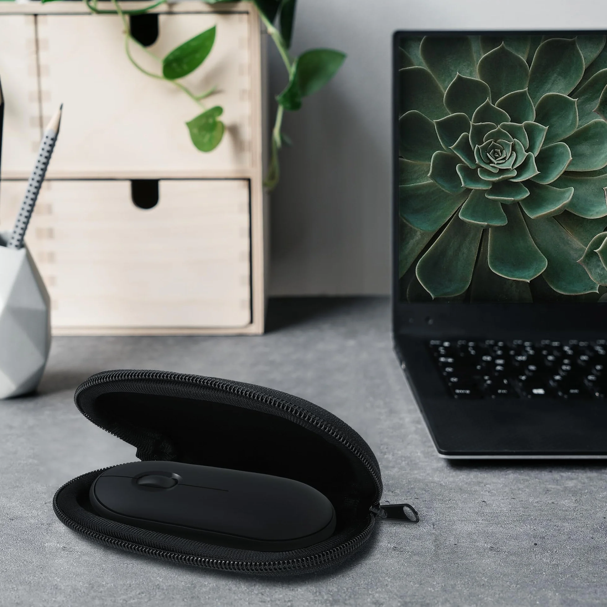 kwmobile Custodia Mouse Wireless Compatibile con Logitech Pebble Mouse 2 M350s / M350 - Custodia Neoprene Mouse - Astuccio Porta Mouse PC Gaming Don't touch my mouse