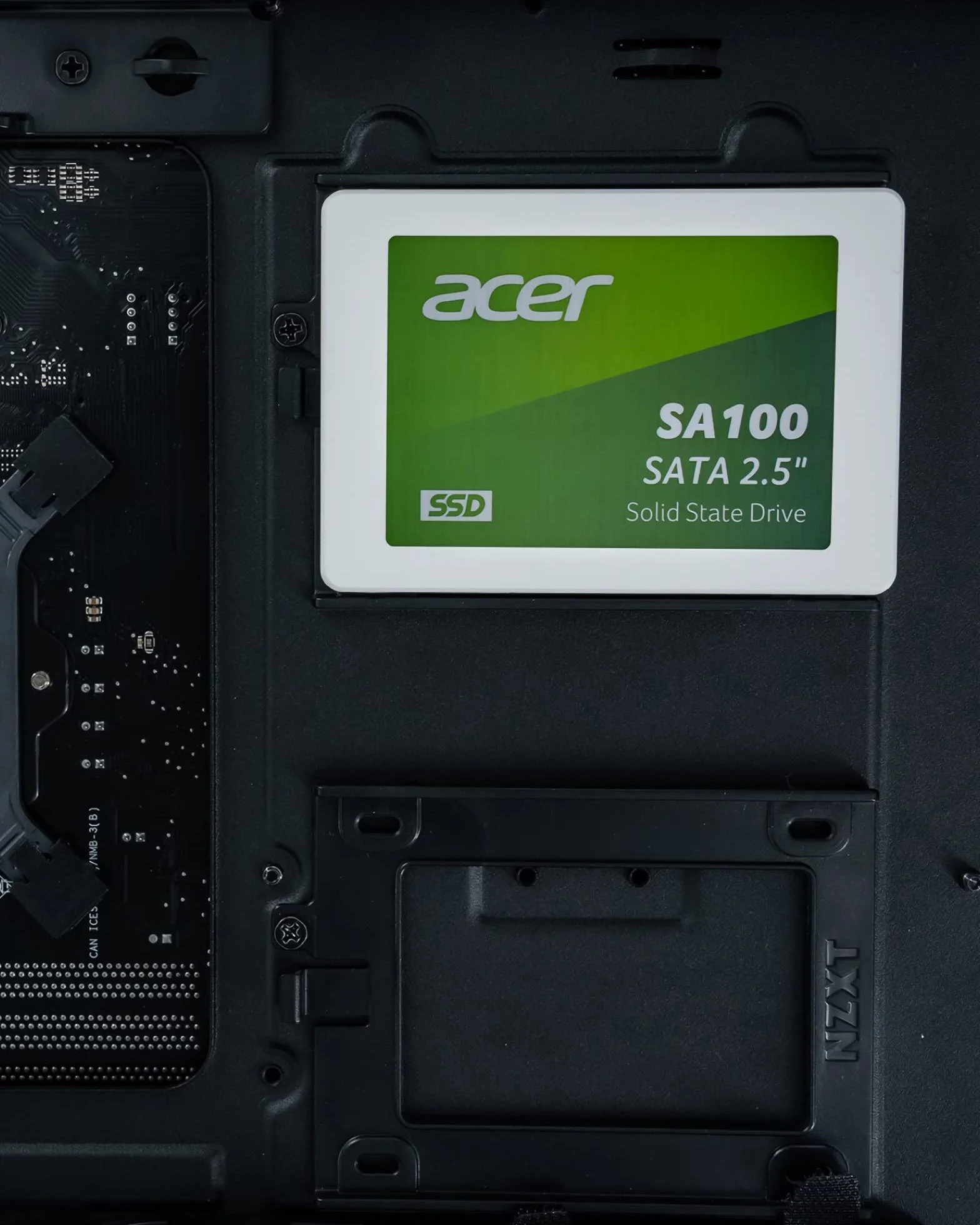 Acer SA100 240GB SATA III 2,5" SSD con velocità di lettura fino a 560 MB/s - Disco interno per laptop e desktop - Veloce, silenzioso e resistente ai colpi
