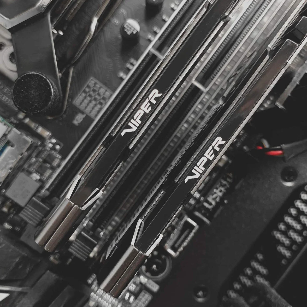 Patriot Viper Steel RAM DDR4 3600 Mhz 16GB (2x8GB) C18 Kit di Memoria Gaming XMP 2.0 Grigio