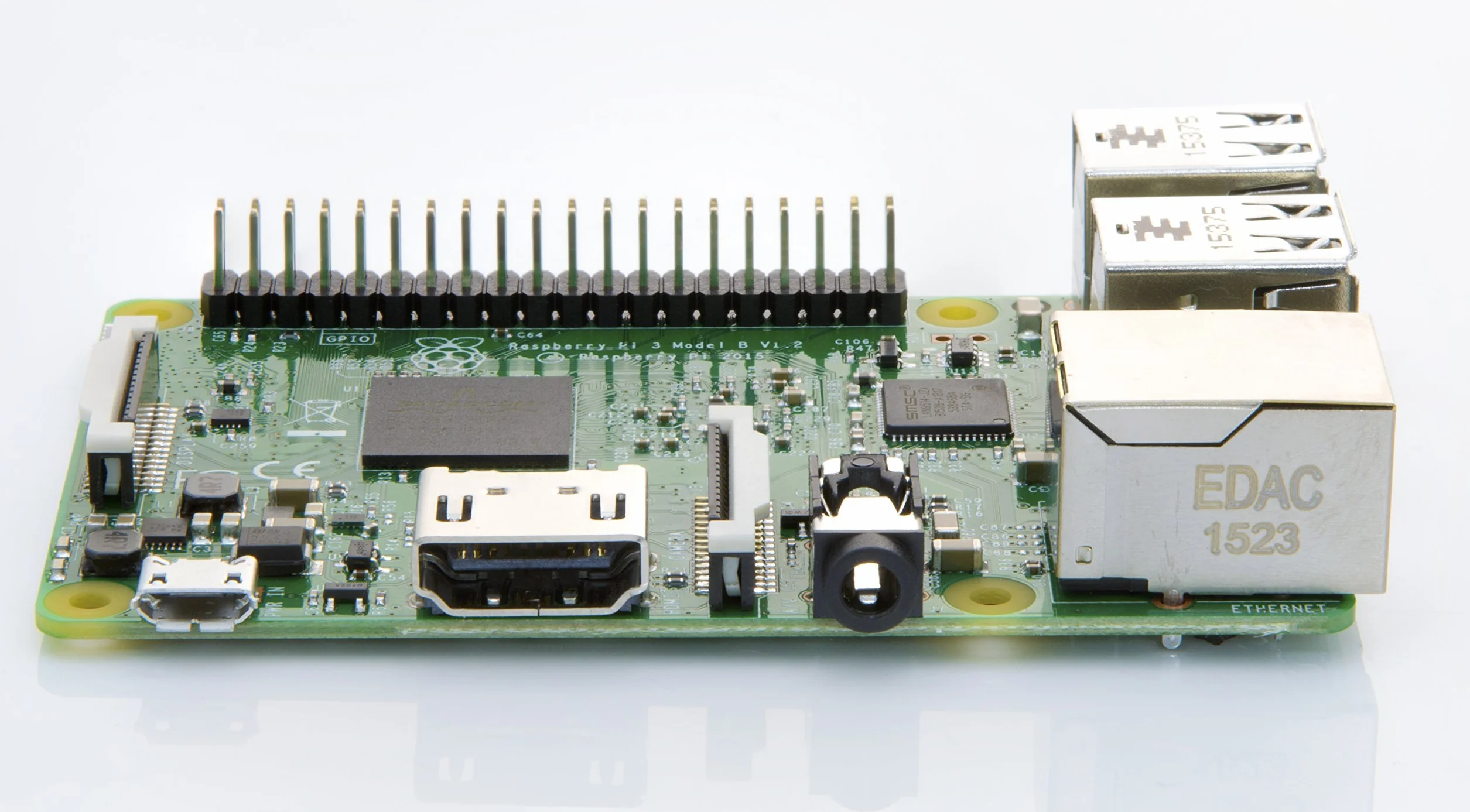 Raspberry PI 3 Model B Scheda Madre CPU 1.2 GHz Quad Core, 1 GB RAM, 802.11n Wireless LAN, Verde/Argento
