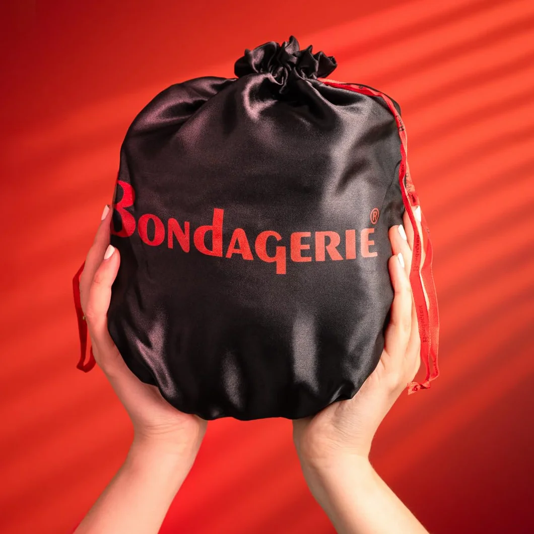 BONDAGERIE® Kit Accessori Coppia Manette Cavigliere Corda Collare Guinzaglio Sacco Raso