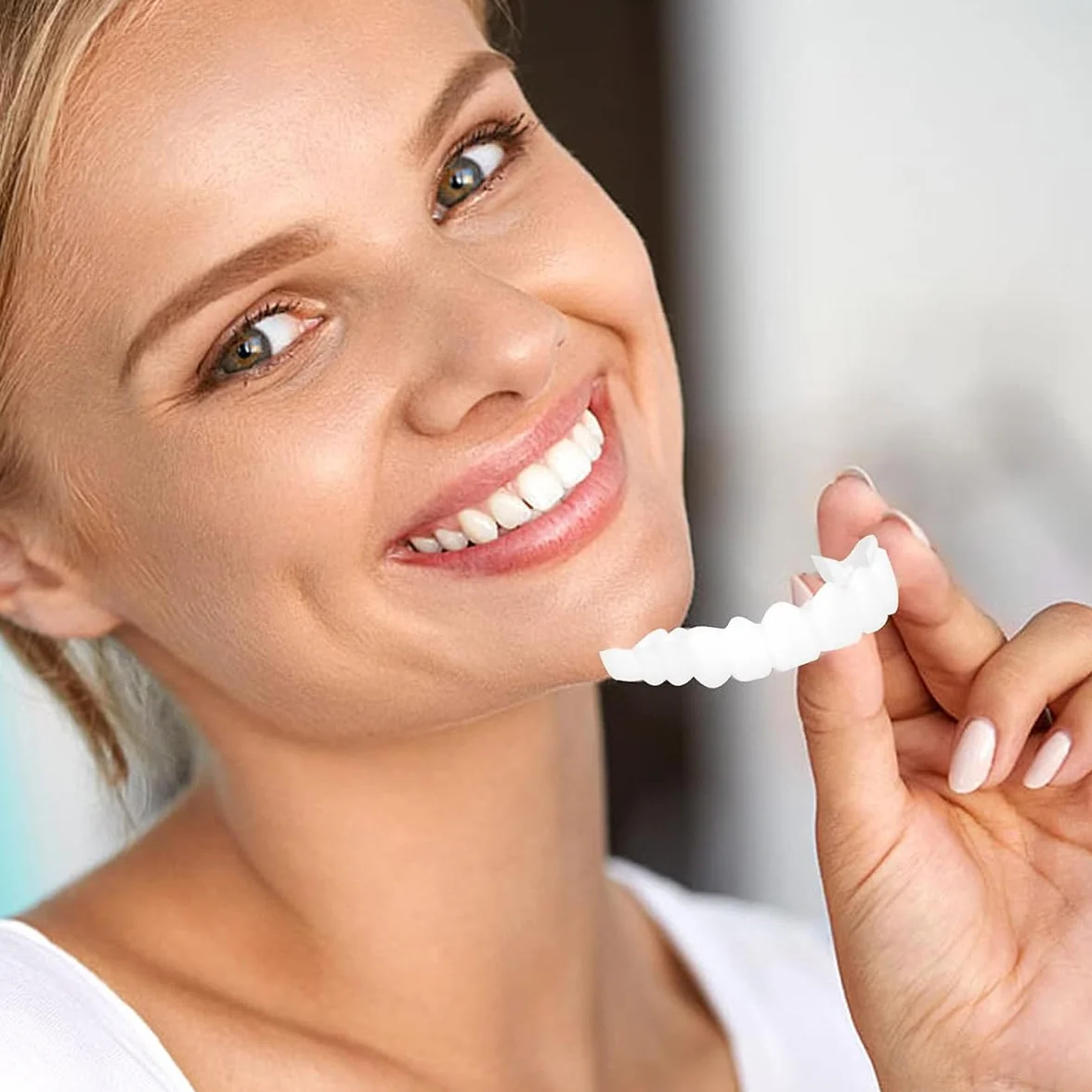 Denti Finti Temporanei Clip Superiore e Inferiore, Protesi Cosmetica in Silicone per Coprire Denti Mancanti