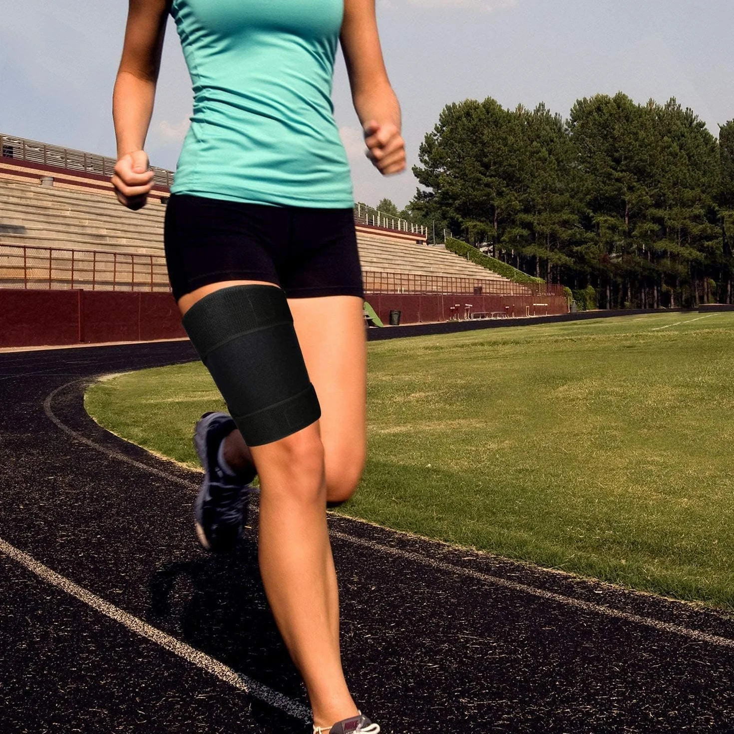 Supregear Supporto per Coscia, Fascia in Neoprene Avvolgente Compressione Manica Coscia Regolabile Nero