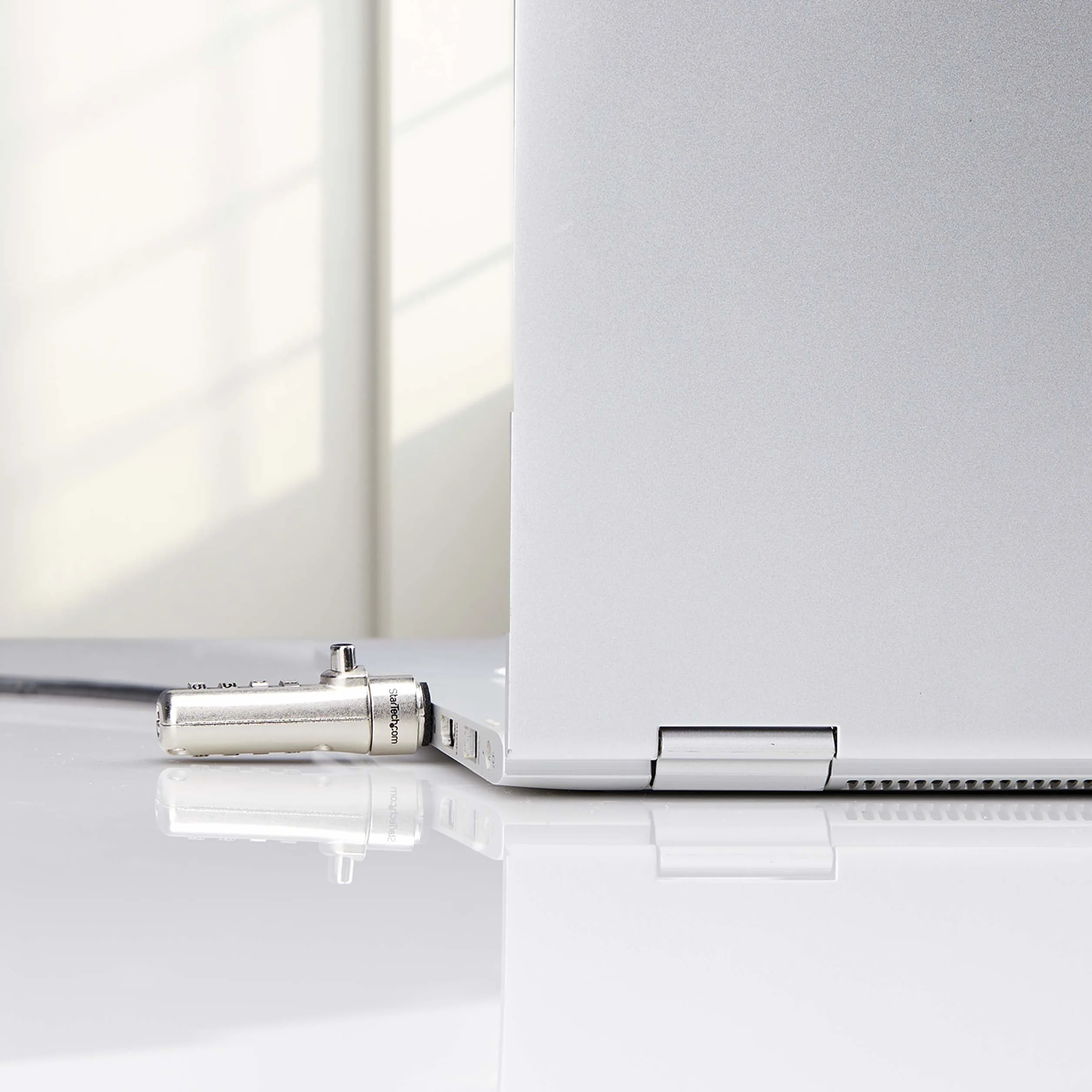 StarTech.com Cavo di sicurezza antifurto per notebook compatibile con slot Noble Wedge® Slim, cavo in acciaio
