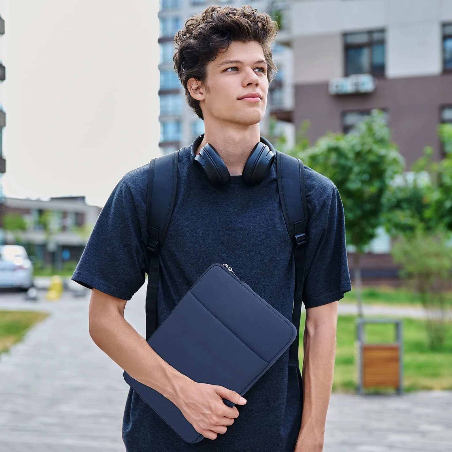 RAINYEAR Custodia per laptop da 15 pollici con tasca e sacchetto porta accessori, compatibile con MacBook Pro da 15,4 pollici (modelli A1938, A1707, A1990) e Chromebook da 15 pollici, Blu Navy