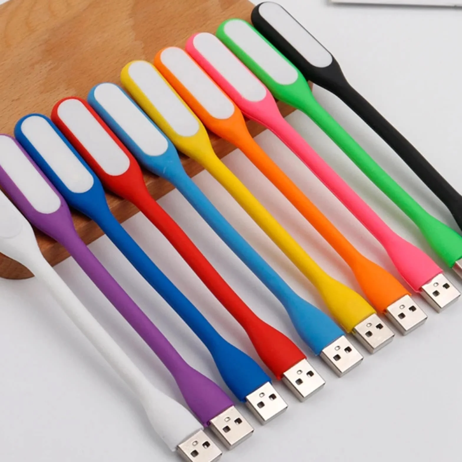 ELLENNE Lampada LED USB Portatile Flessibile Tastiera Laptop Luce ARANCIO | Lampada LED USB Portatile Flessibile per Tastiera e Laptop – Luce USB a Basso Consumo
