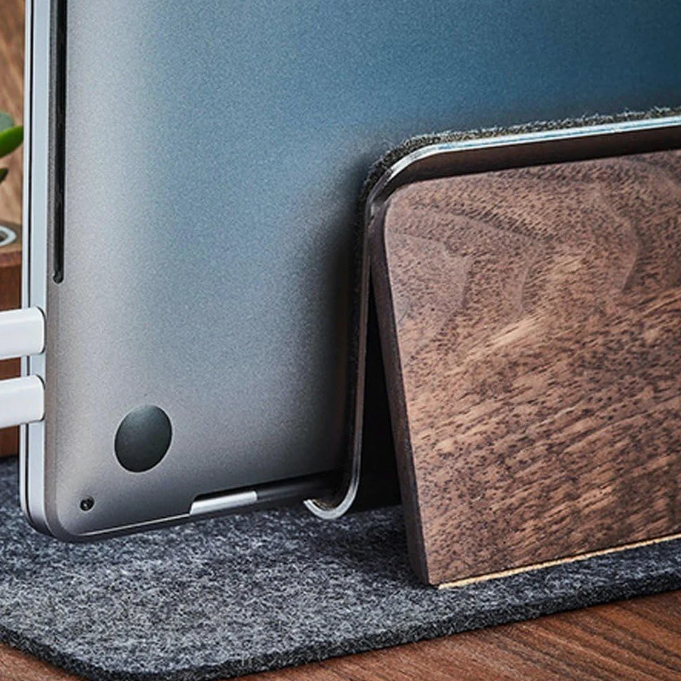 Supporto per Laptop Verticale in Legno Massello Decorazione Tavolo Supporto per Laptop per Supporto per Laptop Supporto per Laptop per Dissipazione del Calore con Base Verticale per Tablet