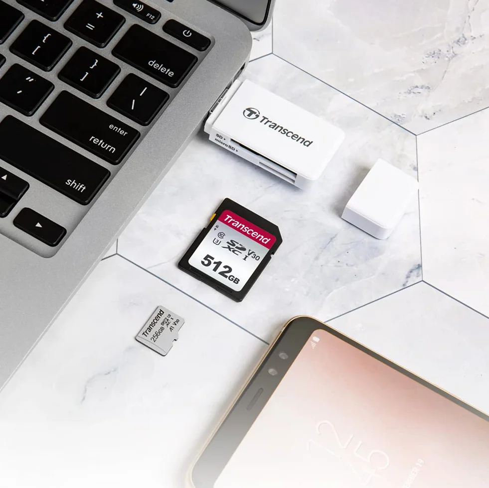 Transcend Scheda di memoria microSDHC 300S Classe 10 da 8 GB con fino a 95/45 MB/s (per smartphone, fotocamere digitali e console Nintendo Switch) senza adattatore SD - TS8GUSD300S