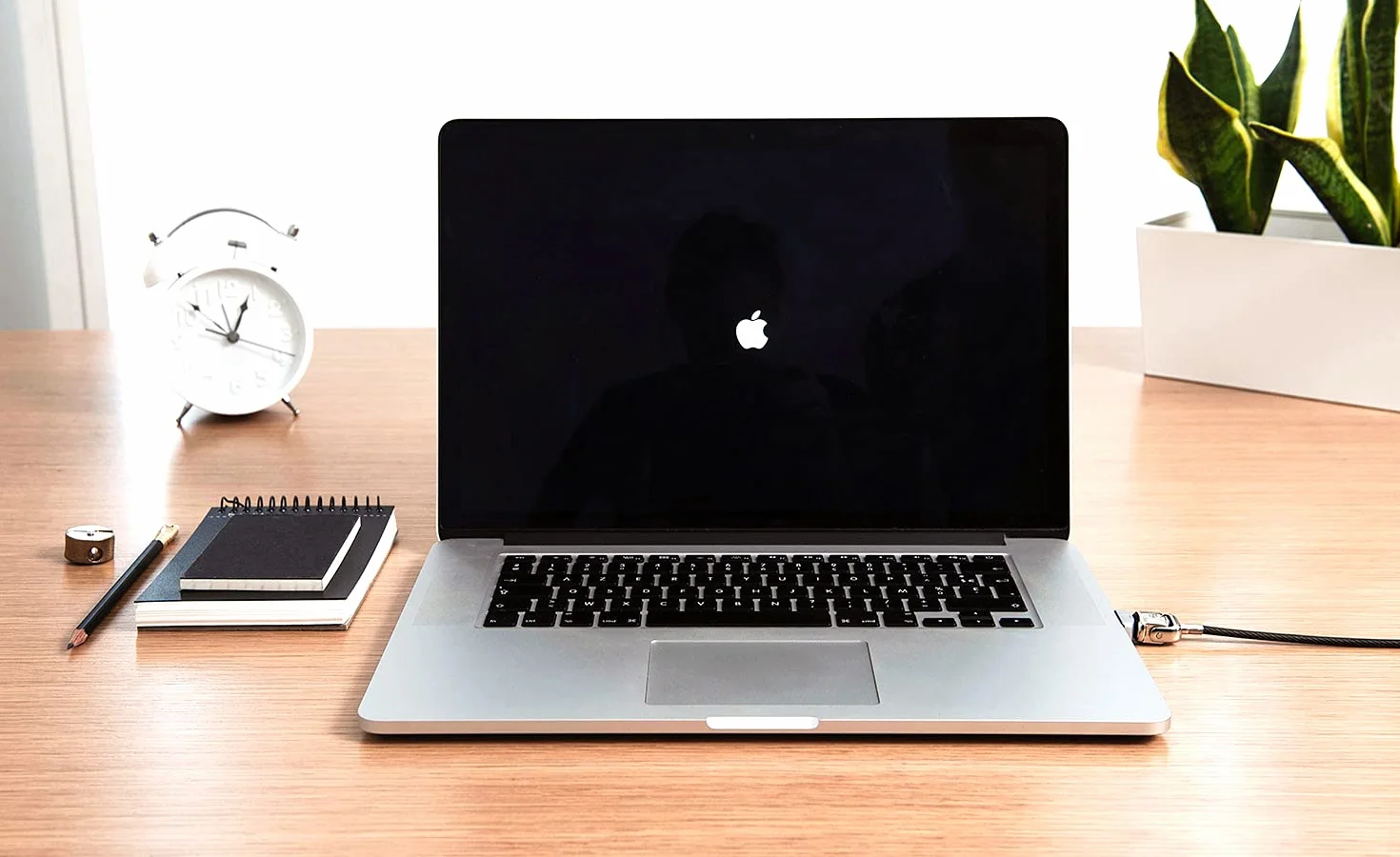 Compulocks Ledge MacBook PRO 16" Cavo di Sicurezza con Lucchetto con Chiave (Non Adatto ai Modelli M1)