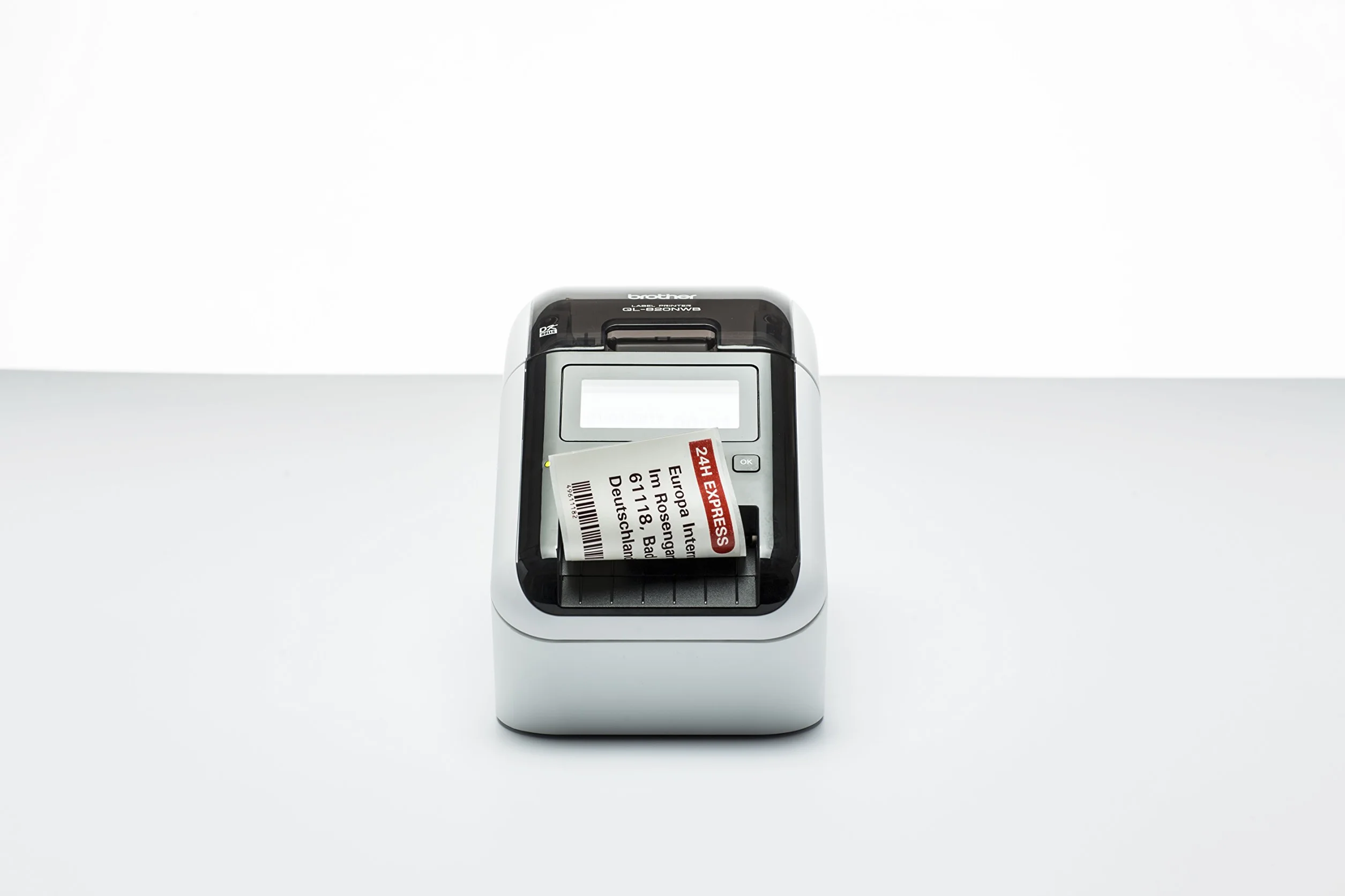 Brother QL-820NWB Stampante di Etichette, Wi-Fi, Bluetooth 2.1, USB 2.0, Schermo LCD, Cutter Automatico, Stampa a Nero e Rosso [Provenienza Regno Unito]