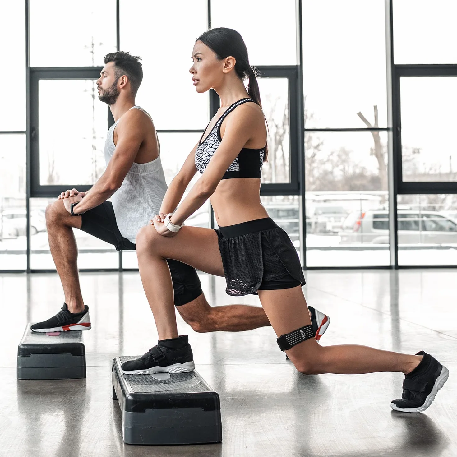 Supregear ITB Fascia per Ginocchio, 2-Pack Supporto a Compressione Avvolgimento Regolabile Traspirante