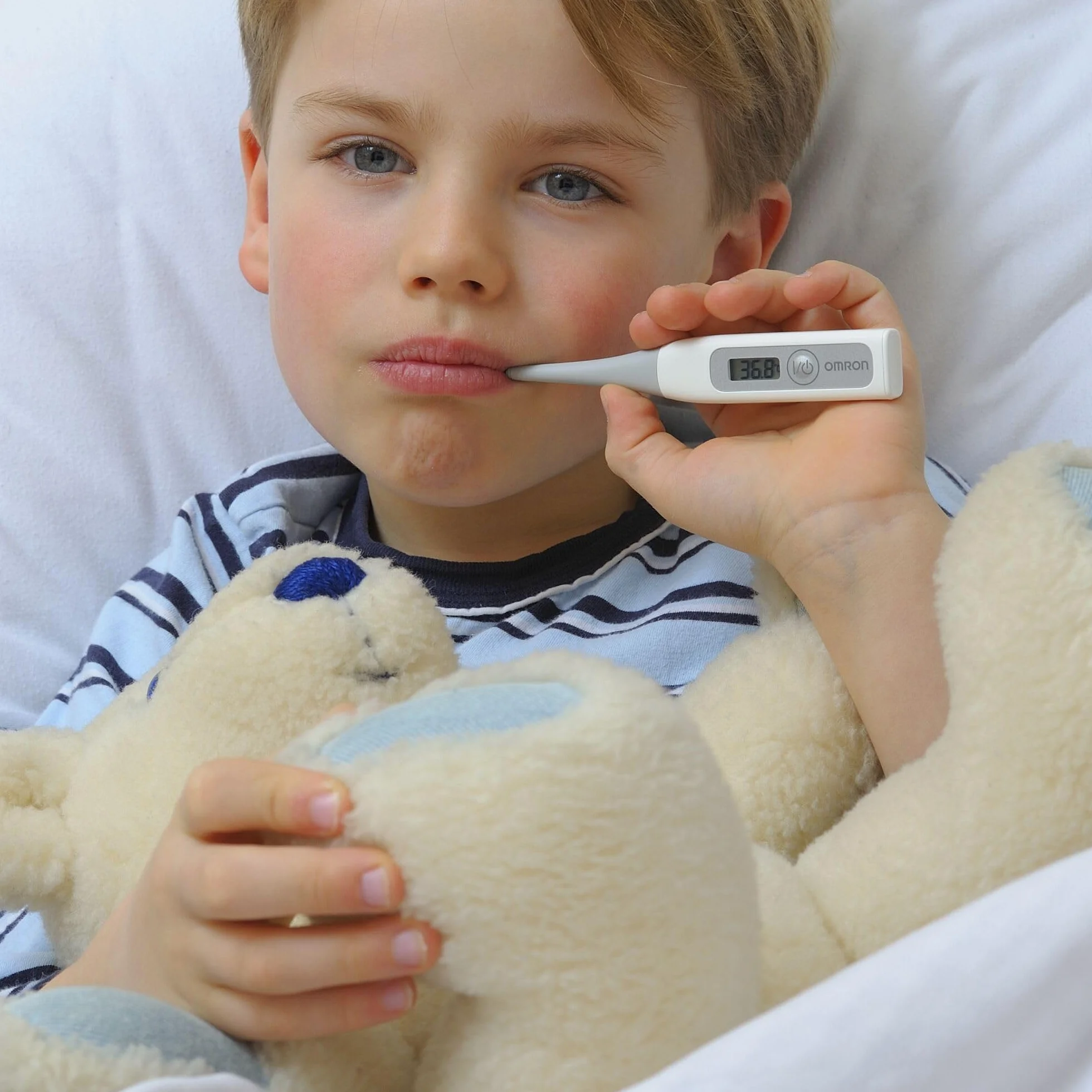 OMRON Termometro Digitale con Punta Flessibile, 10 Secondi, Resistente all’Acqua per Neonati e Adulti