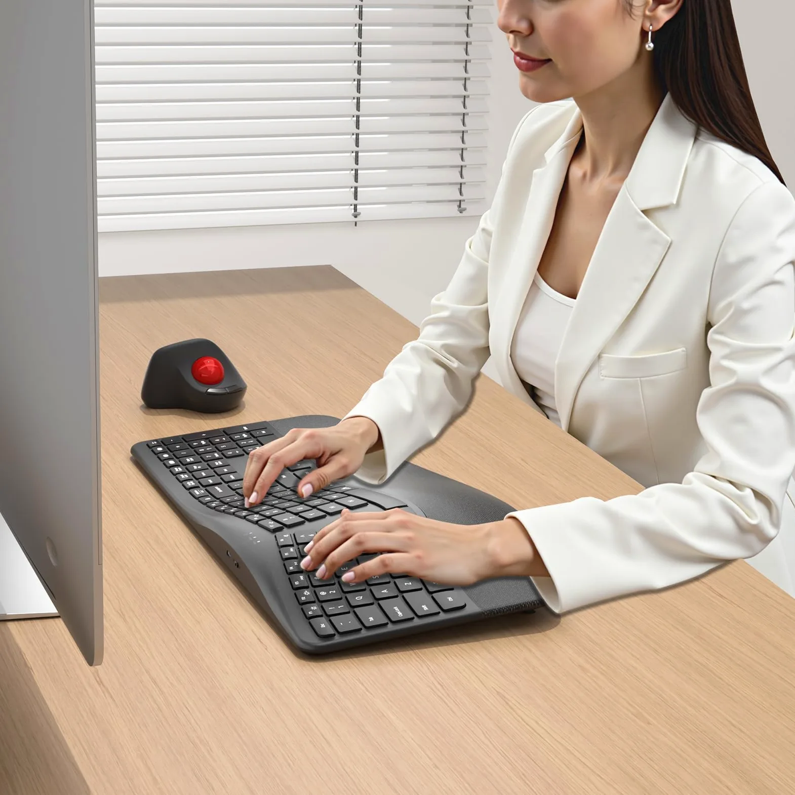 MicroPack Tastiera Ergonomica Wireless con Bluetooth, USB-C Ricaricabile e Protezione da Sovraccarico, Poggiapolsi, Connettività a 3 dispositivi, Interruttore a Forbice Silenzioso, Inclinazione