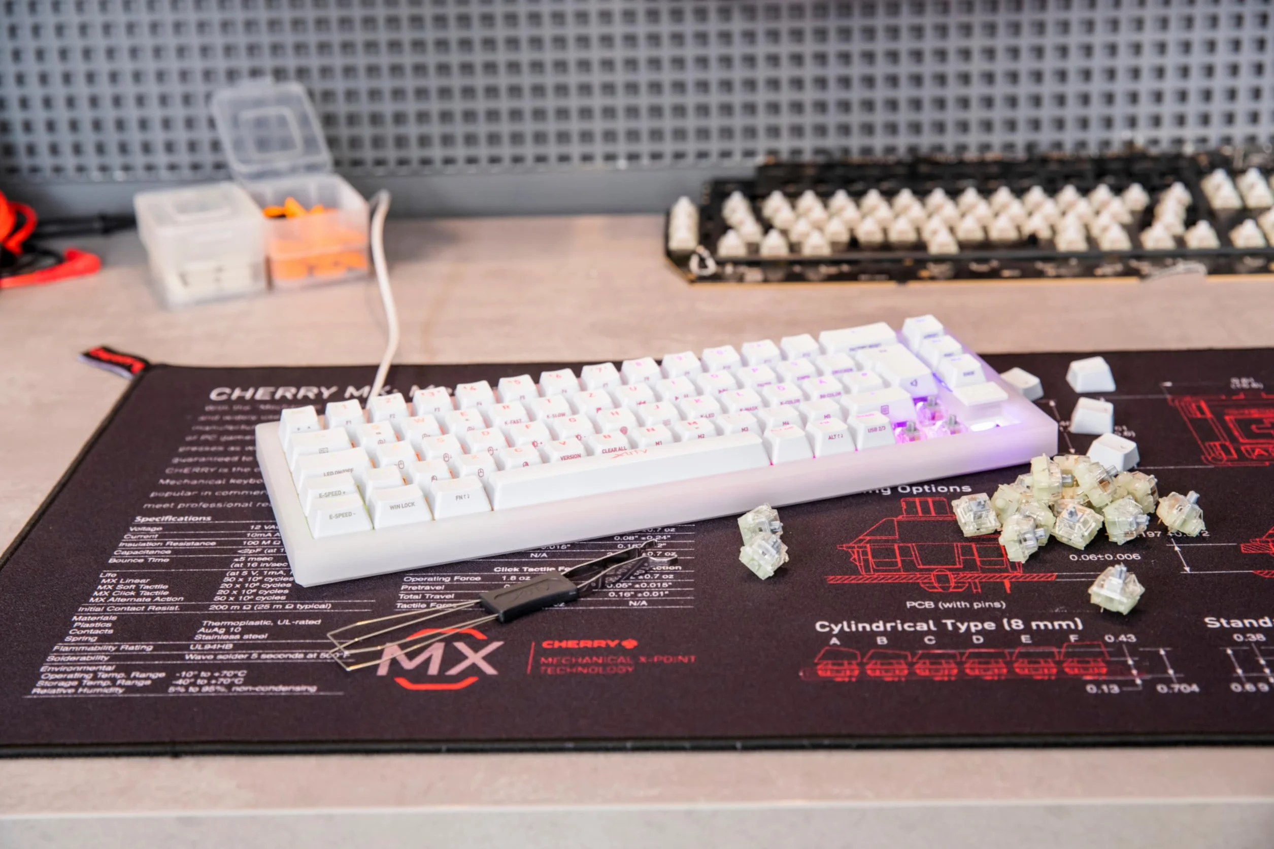 CHERRY MX2A RGB SPEED SILVER Switch Kit, 36 Interruttori Meccanici, Per Tastiera Fai-Da-Te, Hot-Swap o Da Gioco, Switch Lineare Senza Clic, Veloce e Diretto