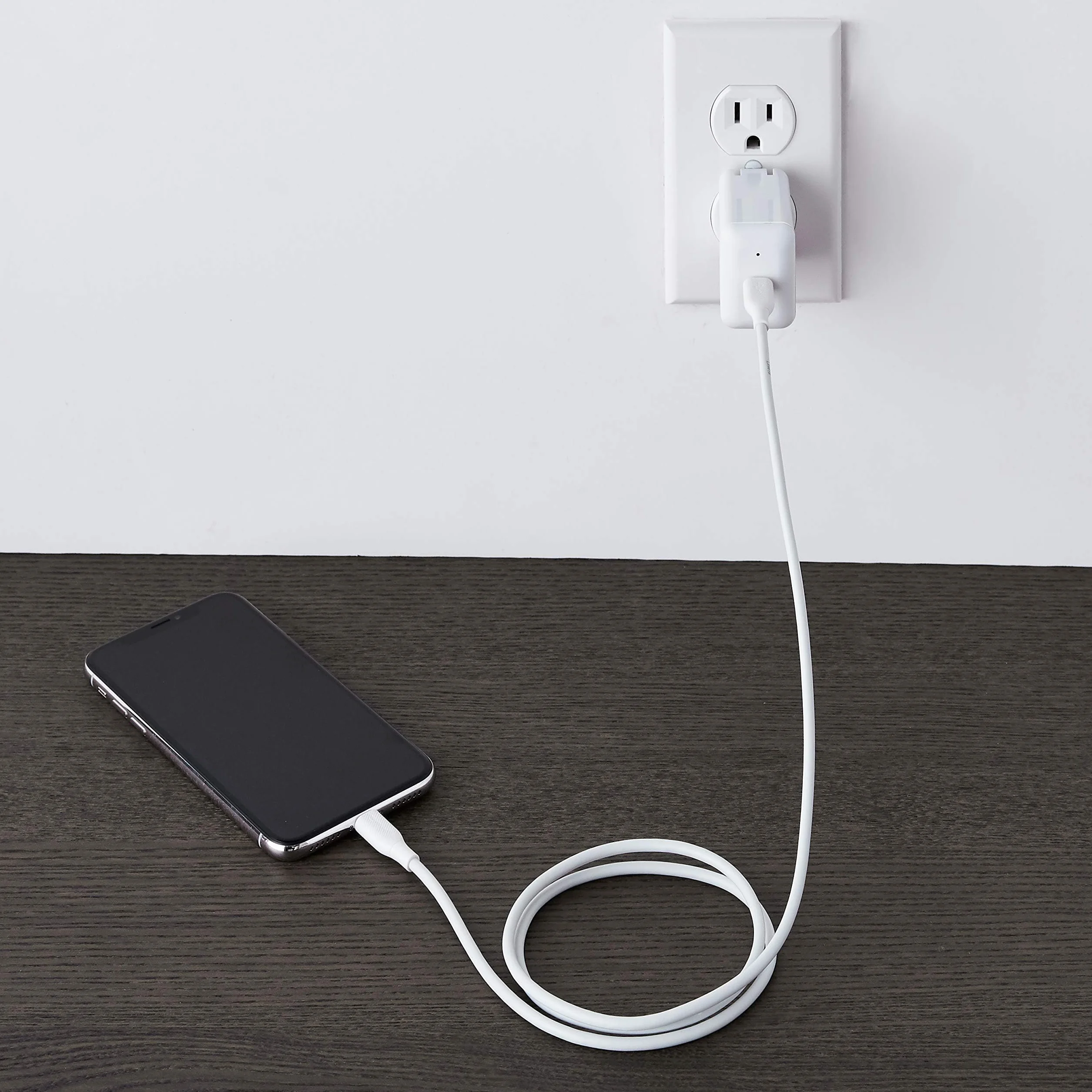 Amazon Basics Cavo USB-2.0 da tipo C a Lightning (certificato MFi), 0.9 m, Bianco