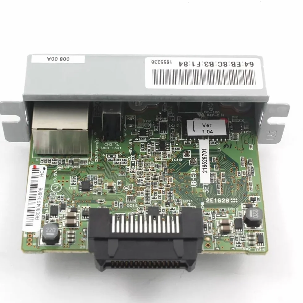 Il modulo Ethernet C32C881008 per il server di stampa UBE04 supporta la connettività 10Base T/100Base TX per le stampanti della serie TM