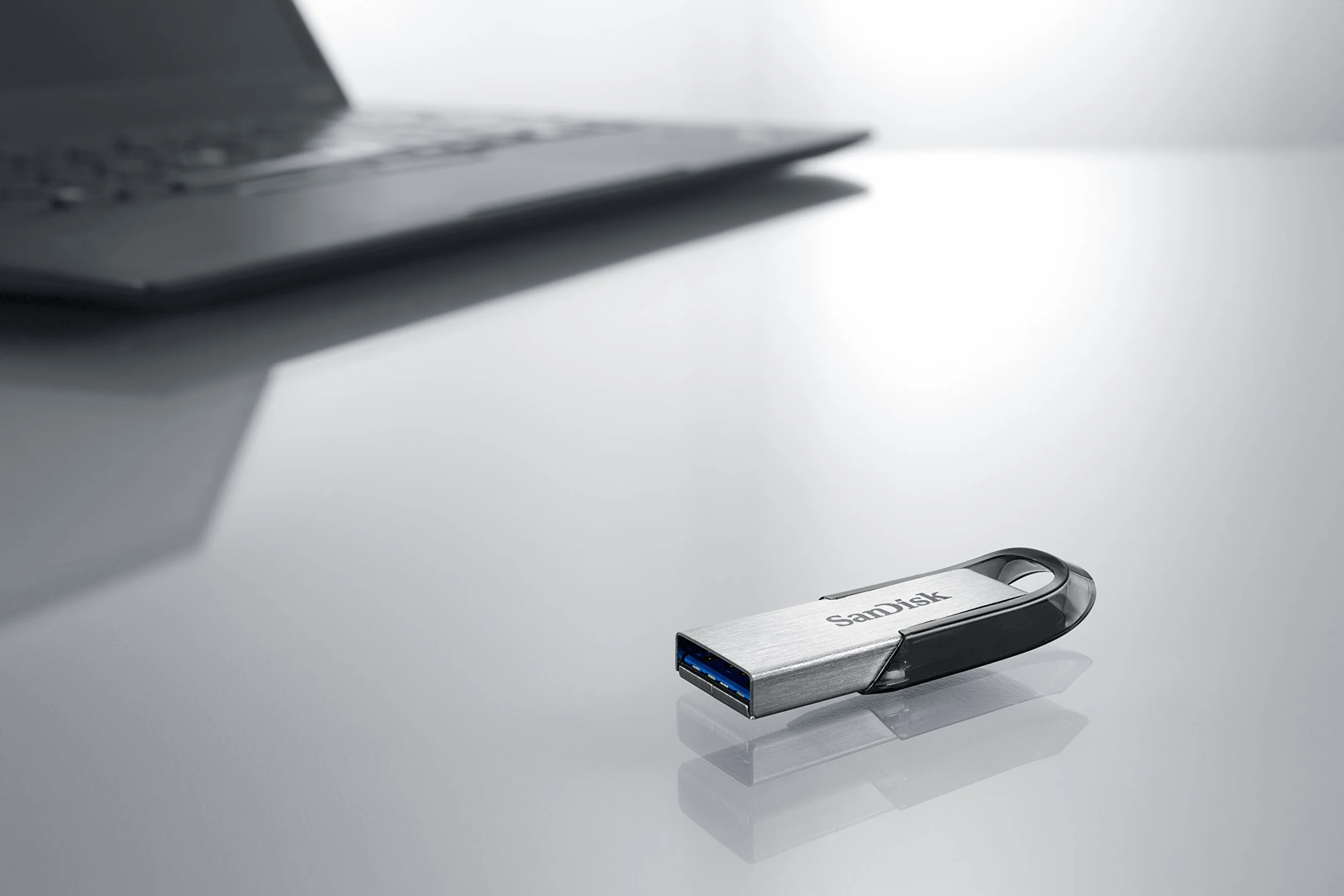 SanDisk Ultra Flair Unità Flash USB 3.0 64 GB, Velocità di Lettura 150 MB/s, Nero