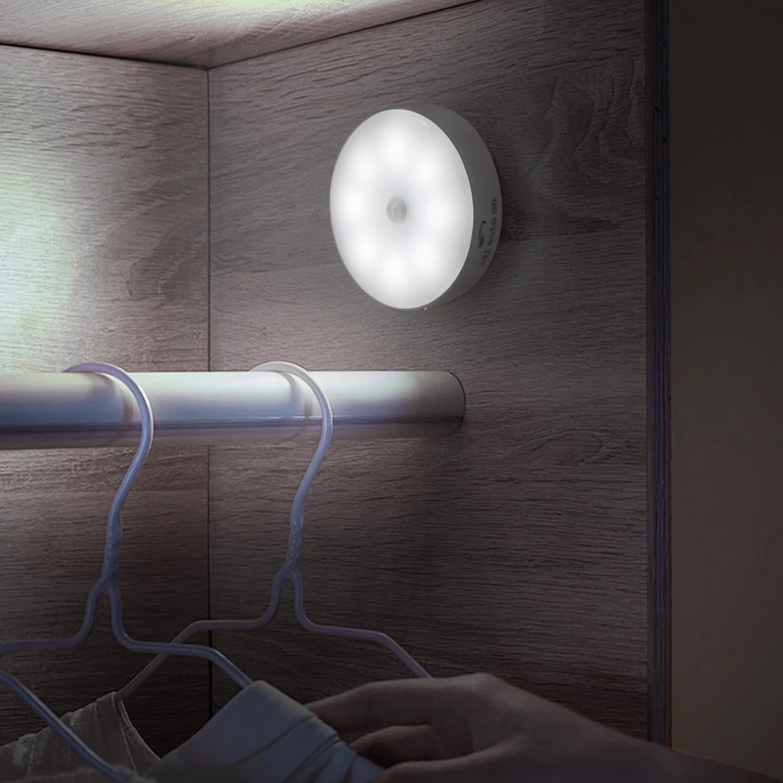 6 Pezzi 8 LED Luce Notturna LED Ricaricabile USB, Luce Wireless con Sensore di Movimento, Luce Notturna Automatica, con Striscia Magnetica o Stick-on, Perfetti per Armadio, Corridoio, Scale, ecc (A)