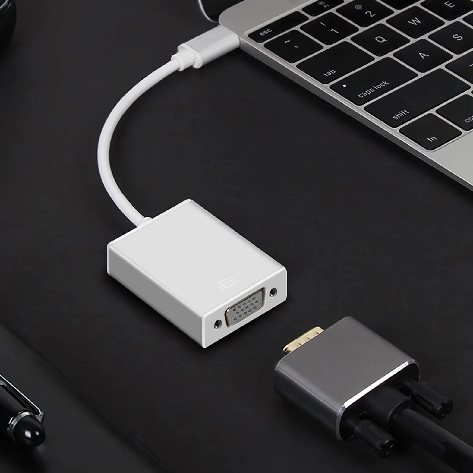 Nazaz Adattatore da USB-C a VGA di Alta Qualità, Compatibile con Thund er bolt 3, Convertitore da Type-C Maschio a VGA Femmina per Laptop, Smartphone e Tablet, Risoluzione 1080P HD