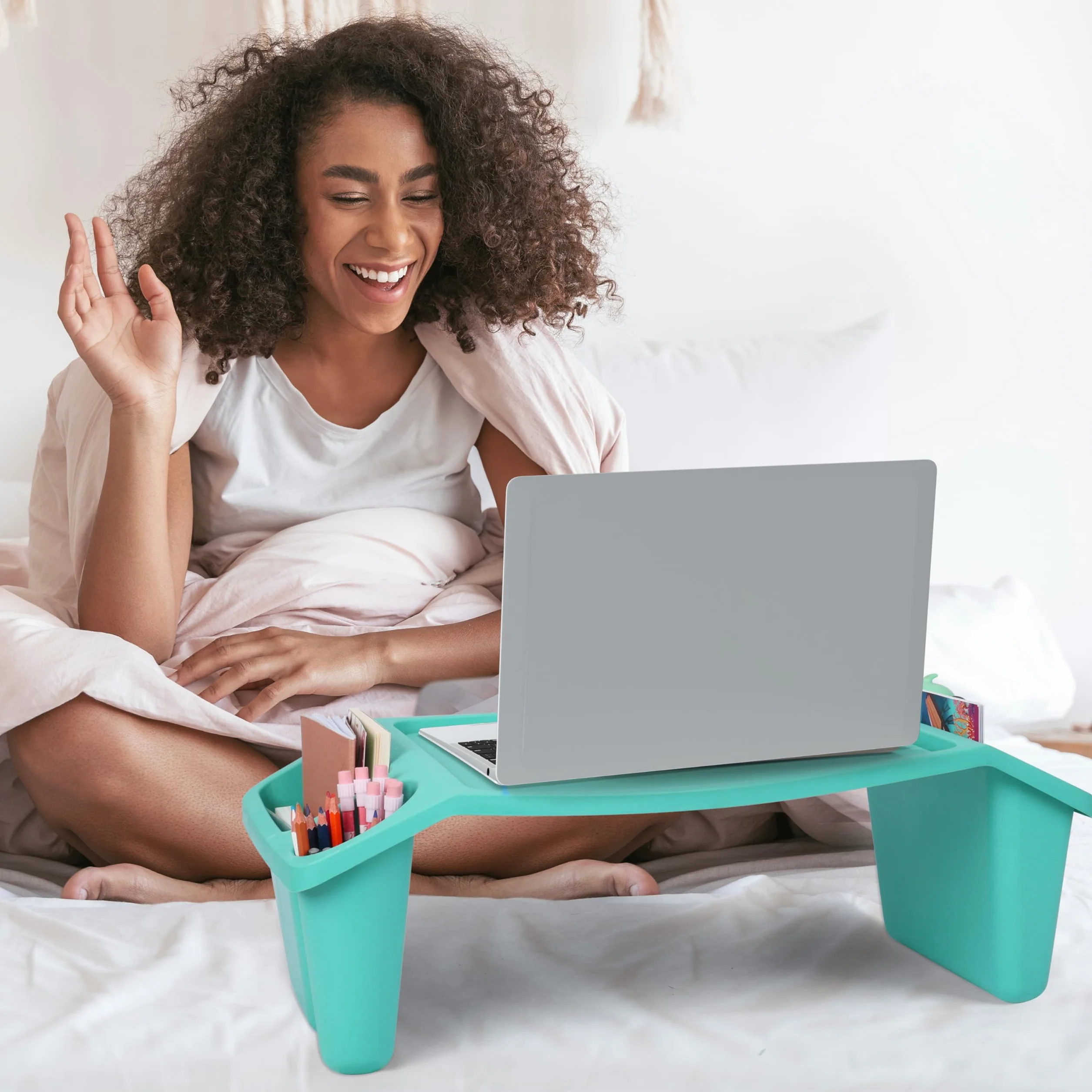 BELLE VOUS Vassoio Letto Multiuso Blue con 3 Scomparti - Supporto PC Letto con Tasche Laterali - Scrivania Letto per Laptop, Portavivande, Colazione, Lettura, Notebook, Gioco e Molto Altro