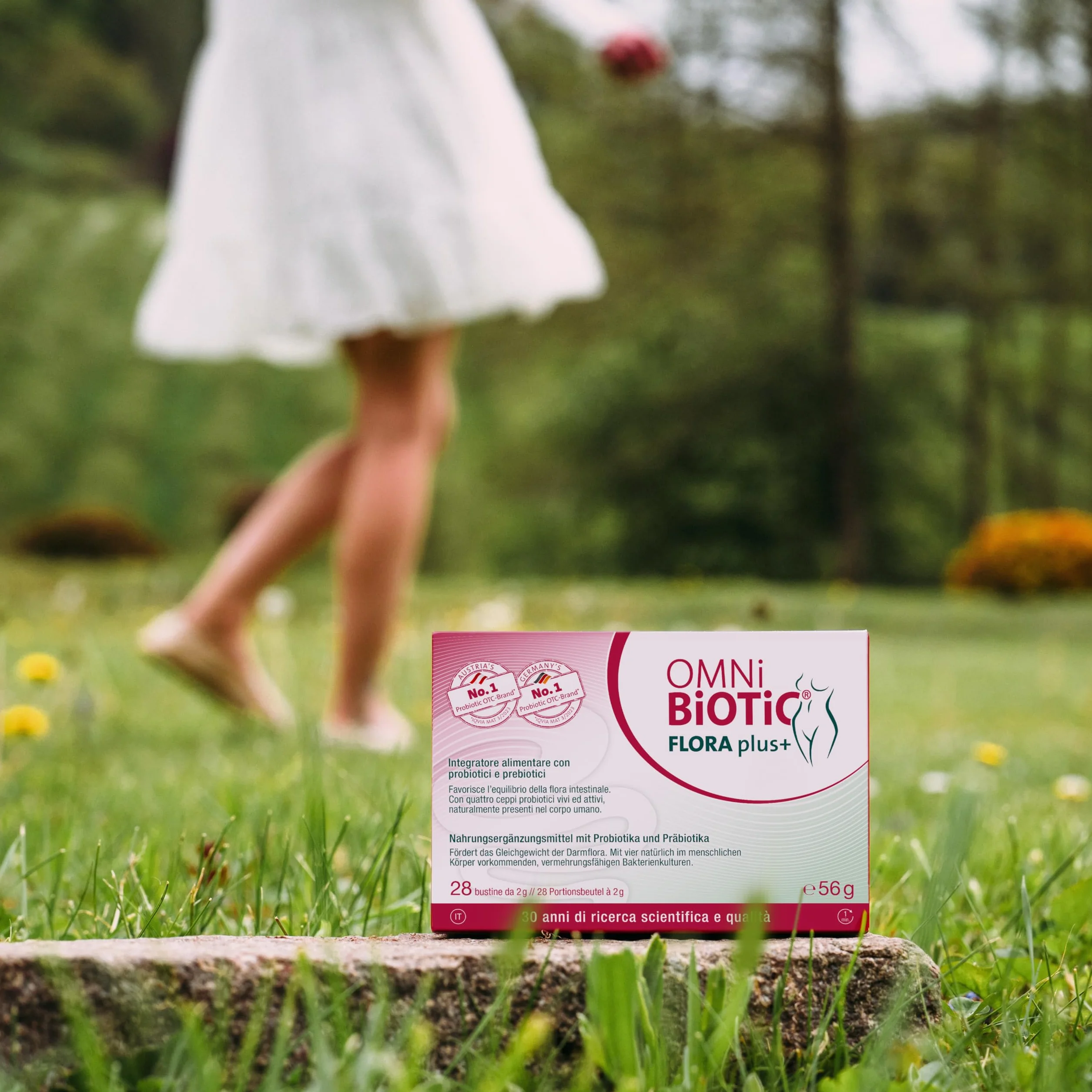 OMNi BiOTiC FLORA plus+ Integratore Alimentare Probiotici Prebiotici Polvere Vegano Senza Glutine 28 Bustine da 2 g