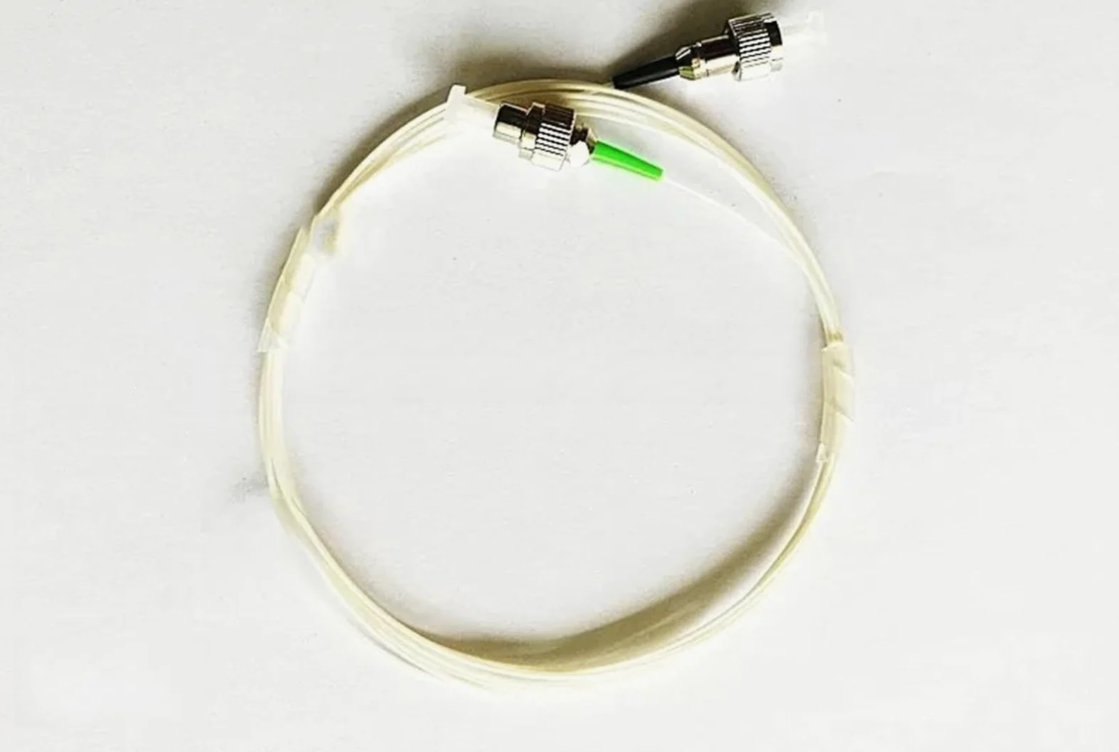 Cavo patch in fibra ottica 10 pezzi 1060nm FC/A UPC 0,5 m 1 m 2 m 0,9 mm tubo allentato ftth jumper fibra ottica HI ​​1060nm(2m FCA-FCA)