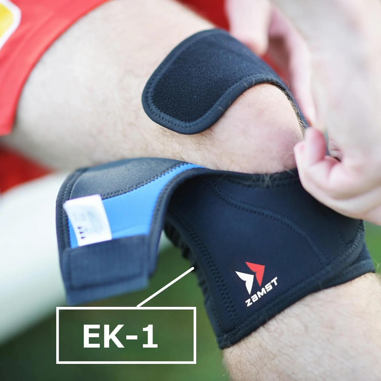 Zamst EK-1 Knee - Ginocchiera Regolabile Leggera per Sostegno del Ginocchio - Tutore a Compressione, Design Full Open, Confortevole e Traspirante - Ideale per Camminata e Trekking (S)