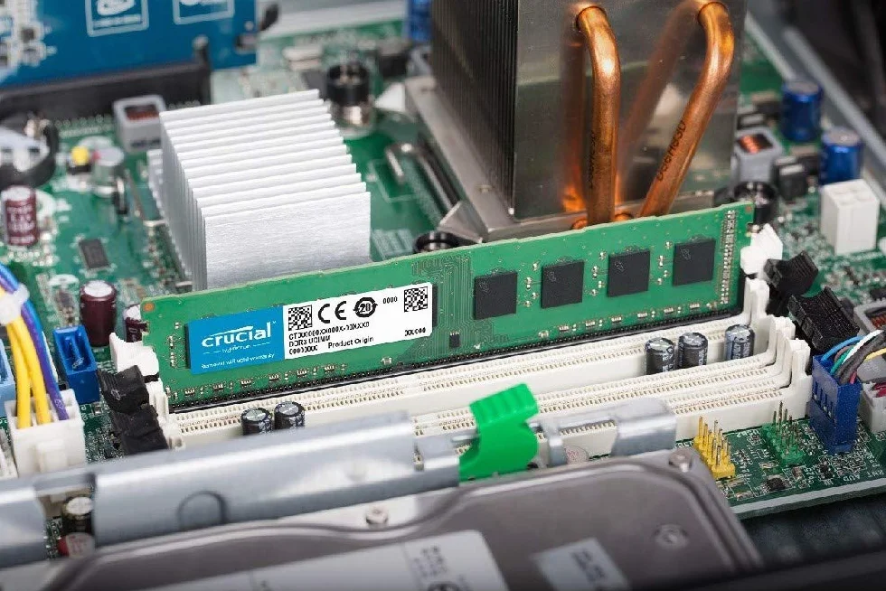 Crucial RAM CT51264BD160B 4GB DDR3 1600 MHz CL11 Memoria Desktop Verde