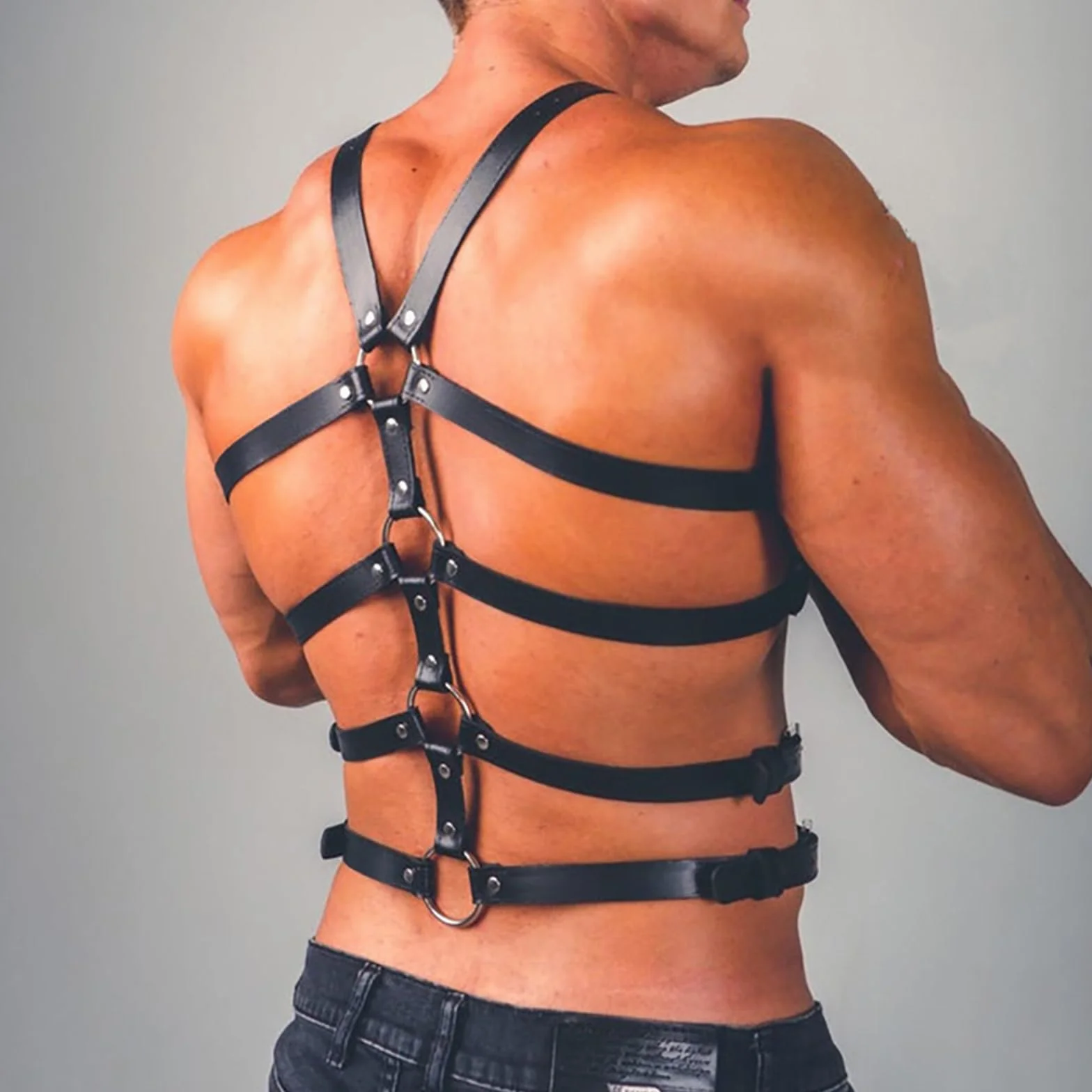 Imbracatura pettorale in pelle da uomo Bretelle Cintura punk regolabili nere con fibbia Clubwear