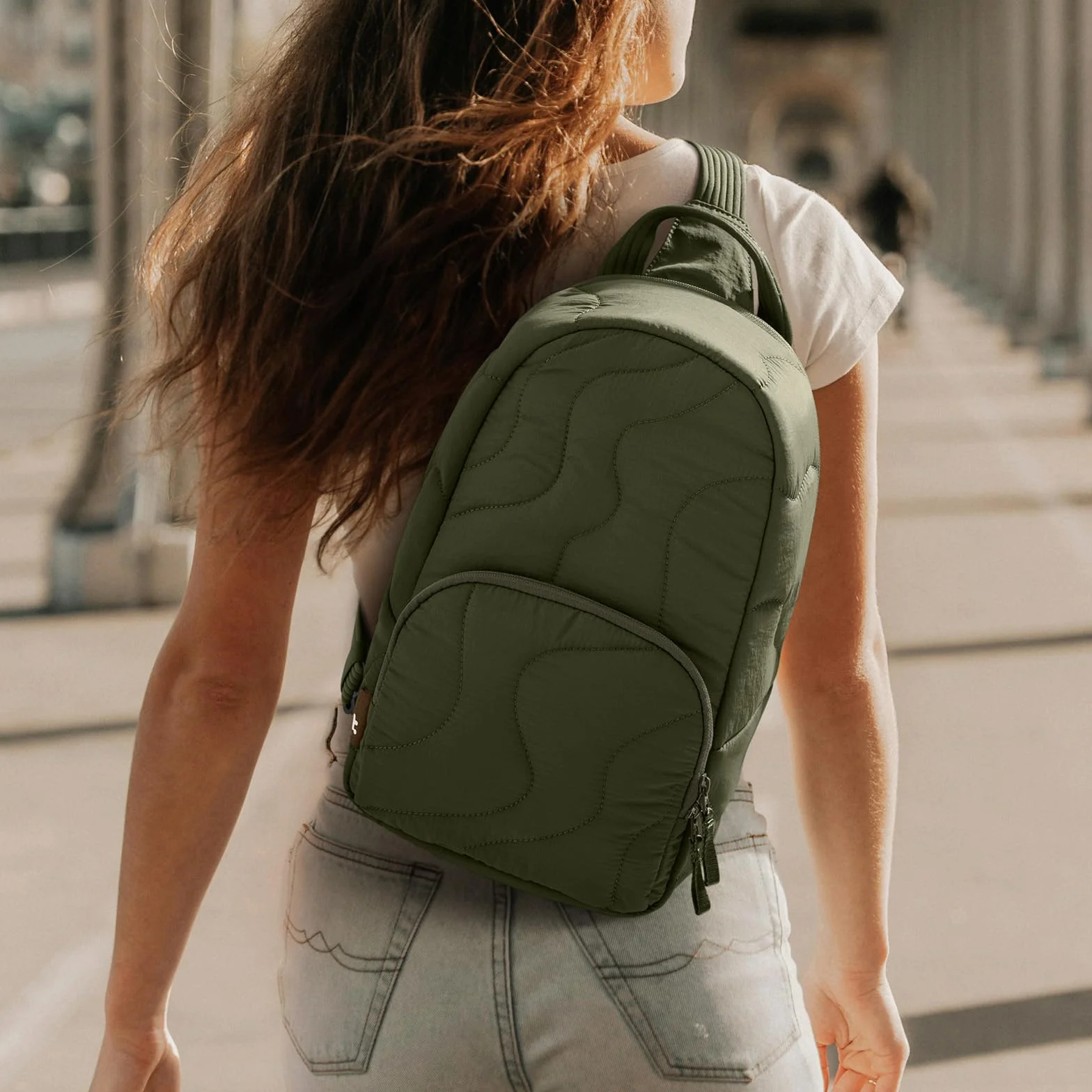 tomtoc 10L Zaino Monospalla Donna, Crossbody Bag Borsa Donna Tracolla Trapuntata Puffer Elegante, Leggera & Imbottita per iPad 11 Pollici Nintendo Switch 2, Daypack da Viaggio Comodo Quotidiano