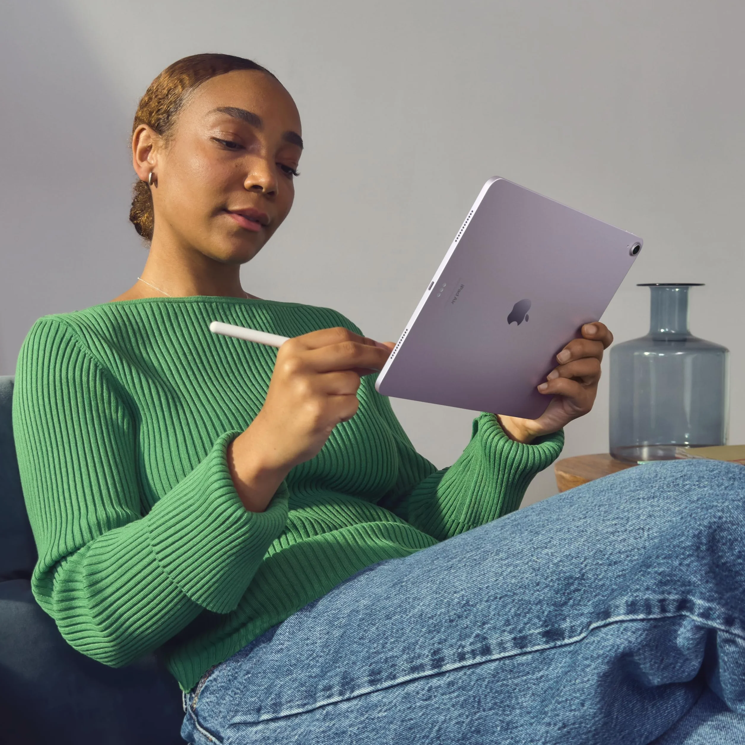 Apple iPad Air 13-calowy Wi-Fi Cellular 128GB Blu Odnowiony