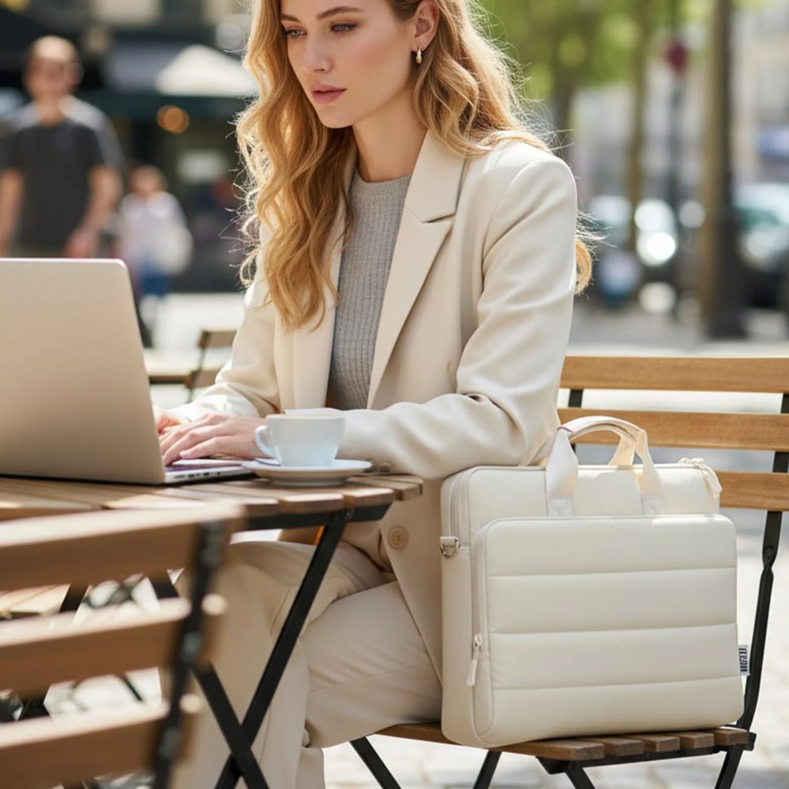 TECOOL Borsa Porta PC Portatile 15.6 16 Pollici, Borsa a Tracolla Custodia Laptop Messenger per 15,6-16 Pollici Acer Asus Lenovo HP Dell, MacBook Pro 16 M5 M4 M3 M2 M1, MacBook Pro 15 - Beige