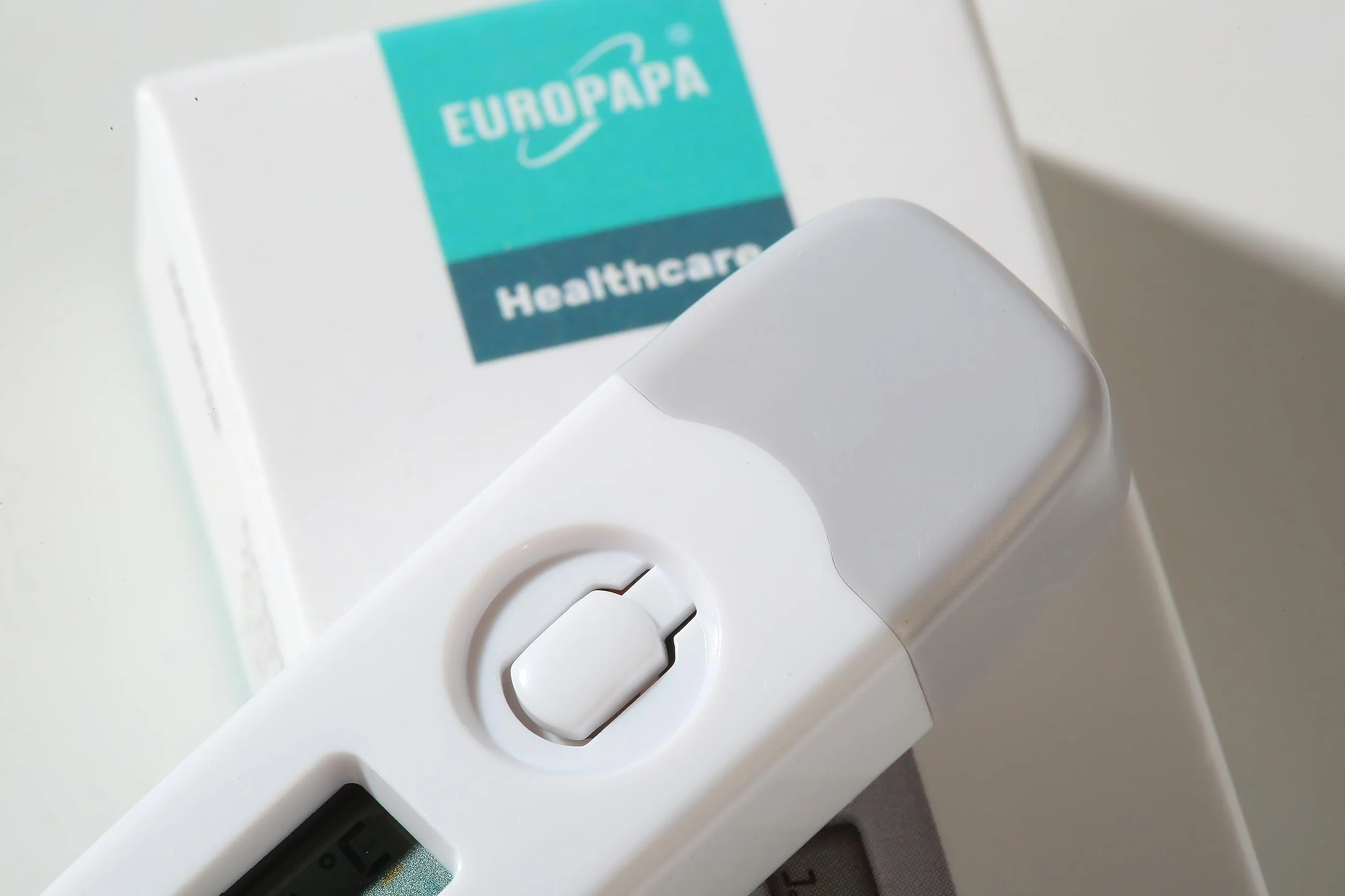 EUROPAPA Termometro Febbre Digitale Neonati Bambini Adulti Bocca Ascellare Rettale Impermeabile Allarme Febbre Viola